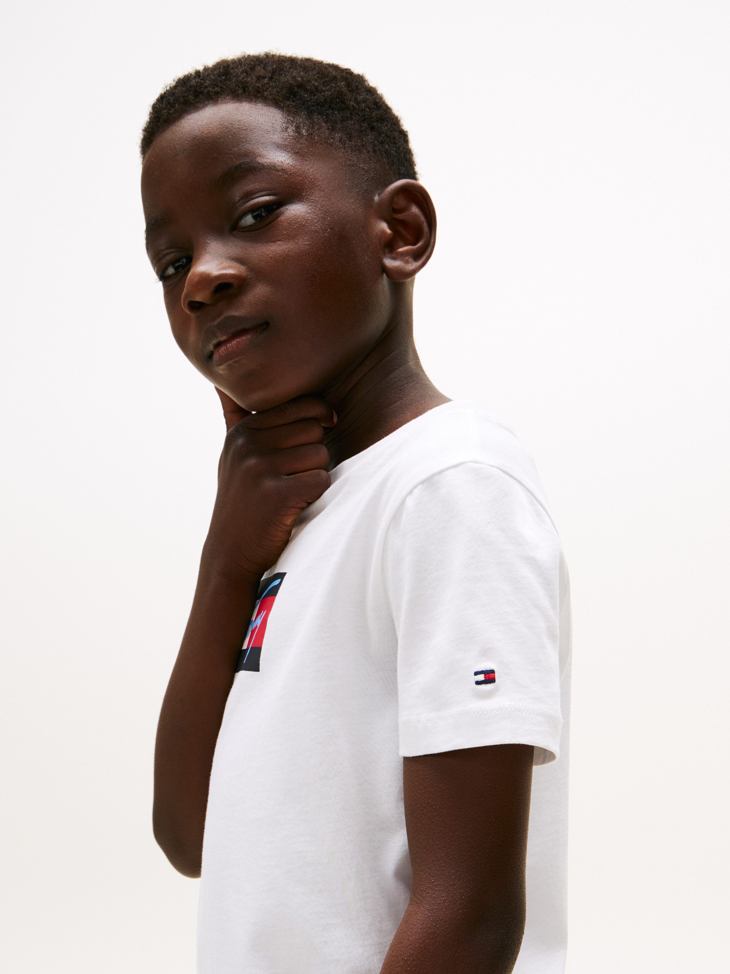 Tommy Hilfiger T-Shirt TOMMY SCRIPT FLAG PRINT TEE SS für Kinder bis 16 Jahre, mit Logo-Print