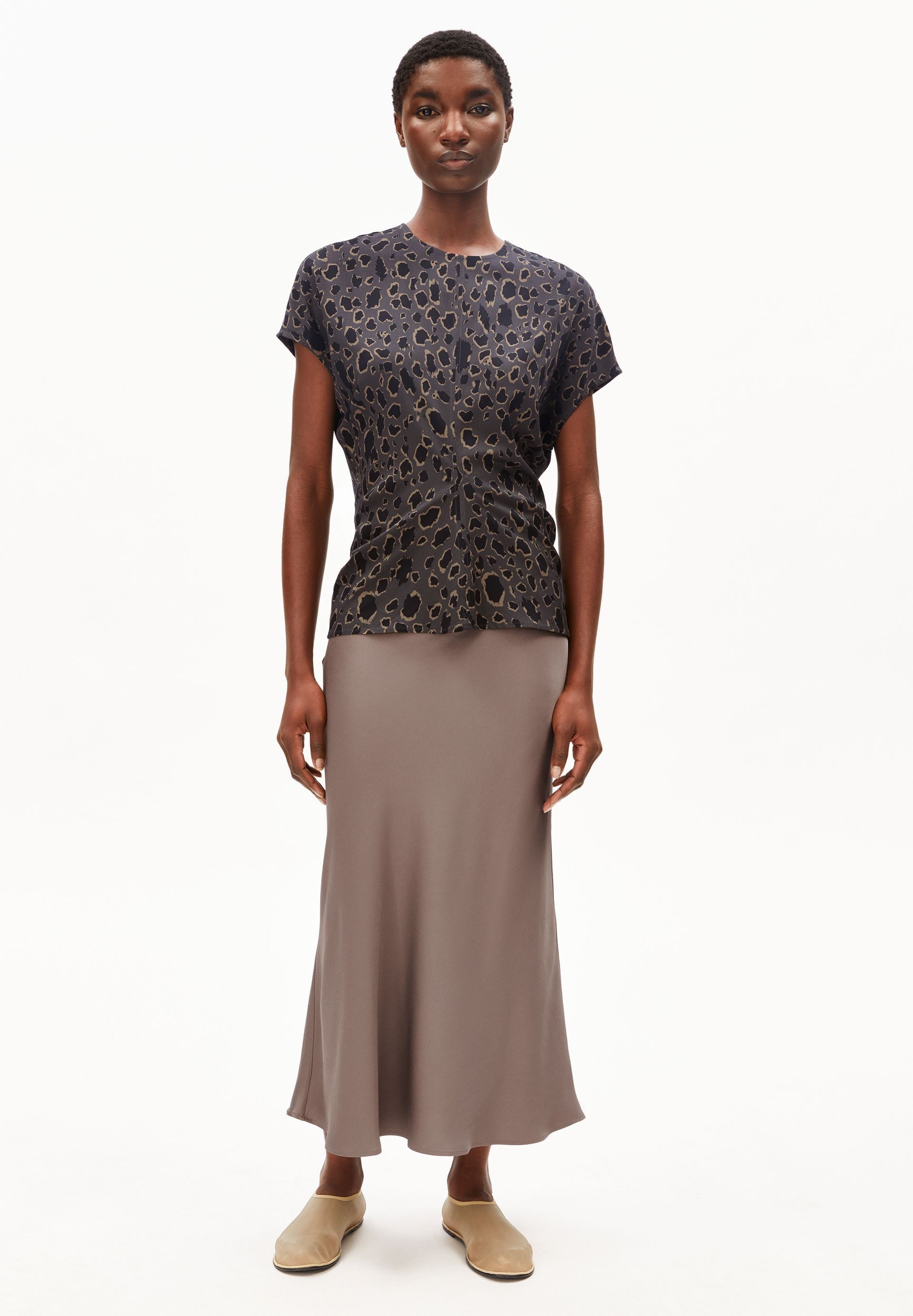 Armedangels Blusentop LEO BAT WING Top aus LENZING™ ECOVERO™ Viskose Mix Regular Fit