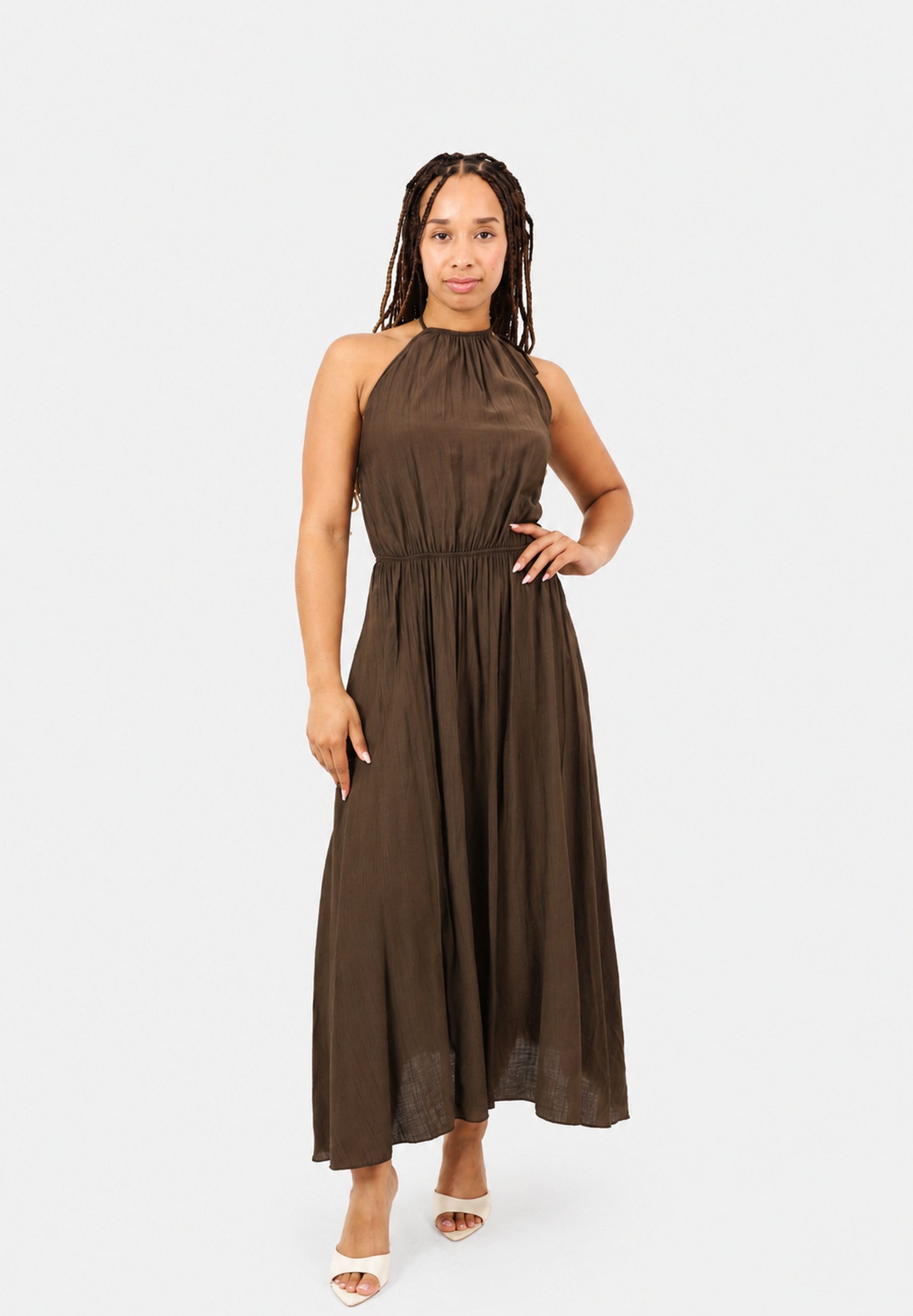 Elara Maxikleid – Neckholder Sommerkleid mit Rückenausschnitt und Bindebändern (1-tlg)