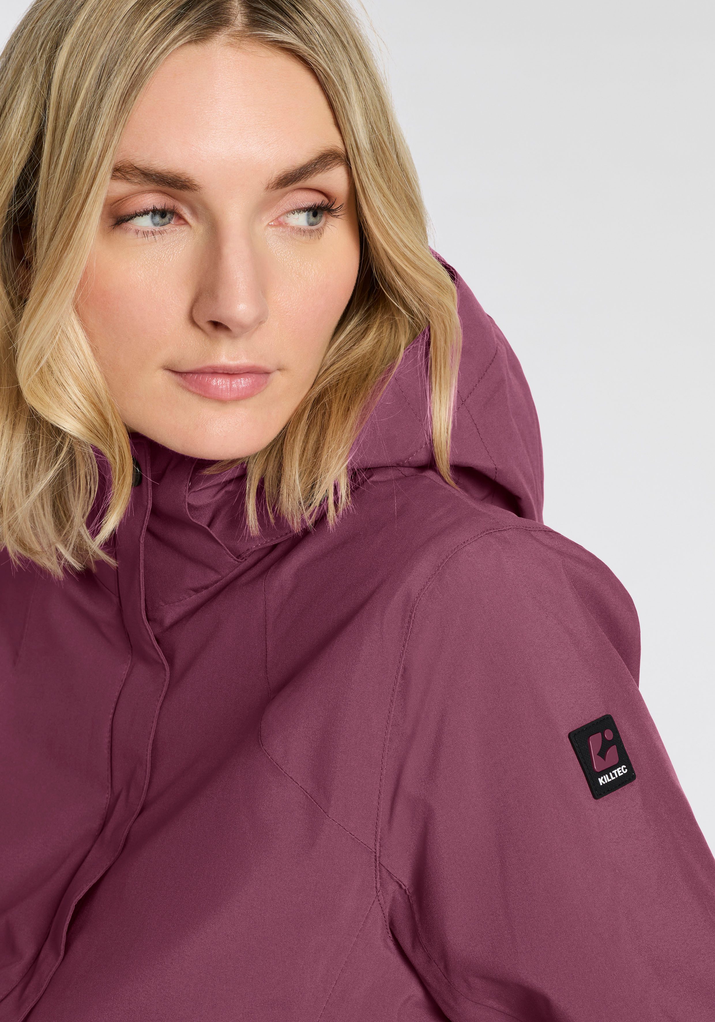 Killtec Outdoorjacke KOW 250 WMN JCKT mit individuell anpassbarer und abnehmbarer Kapuze, atmungsaktiv