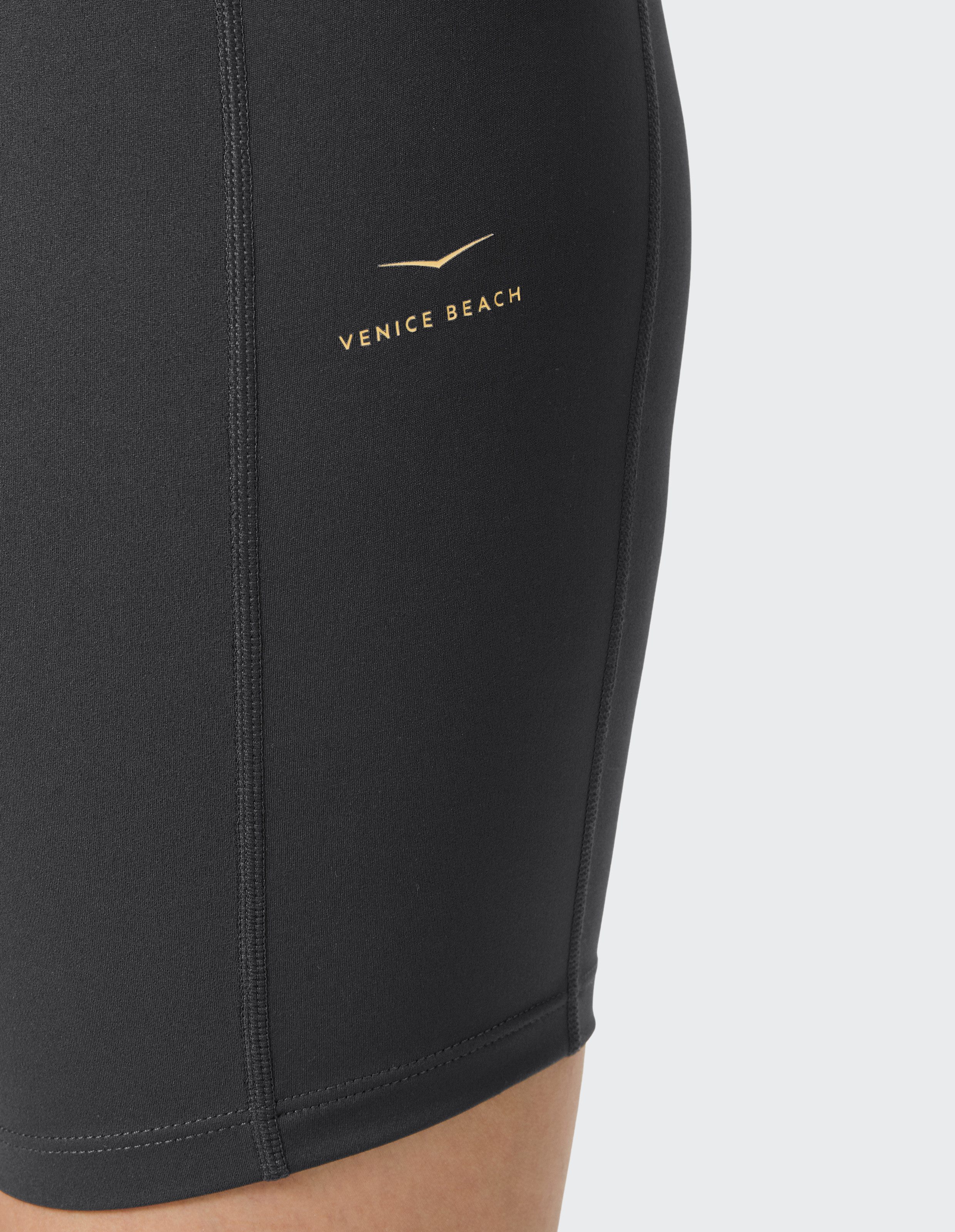 Venice Beach Trainingsshorts CAMELIA mit angenehmer Flexibilität, in kurzer Form