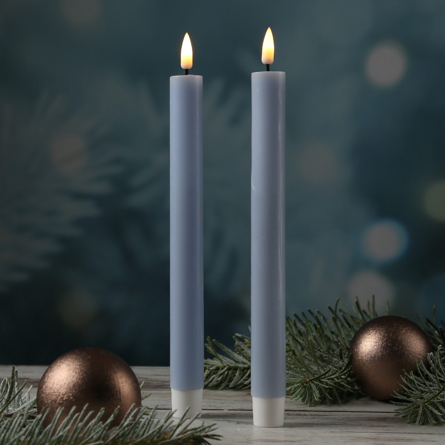 Deluxe Homeart LED-Kerze LED Stabkerzen Mia Tafelkerzen Echtwachs flackernd H: 24cm blau 2Stk (2-tlg)