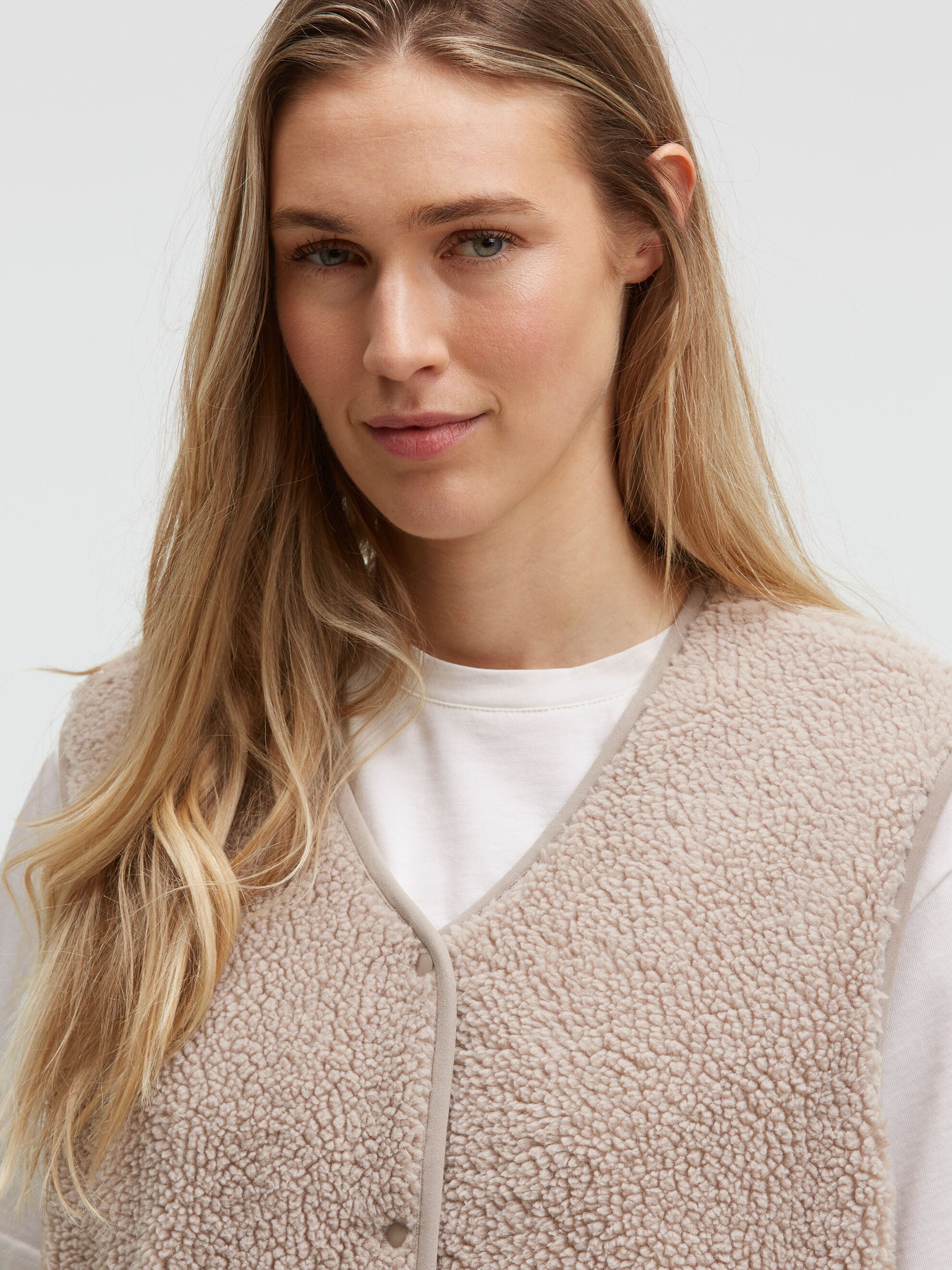SENSES.THE LABEL Fleeceweste mit Druckknopfleiste – Bild 5 von 5