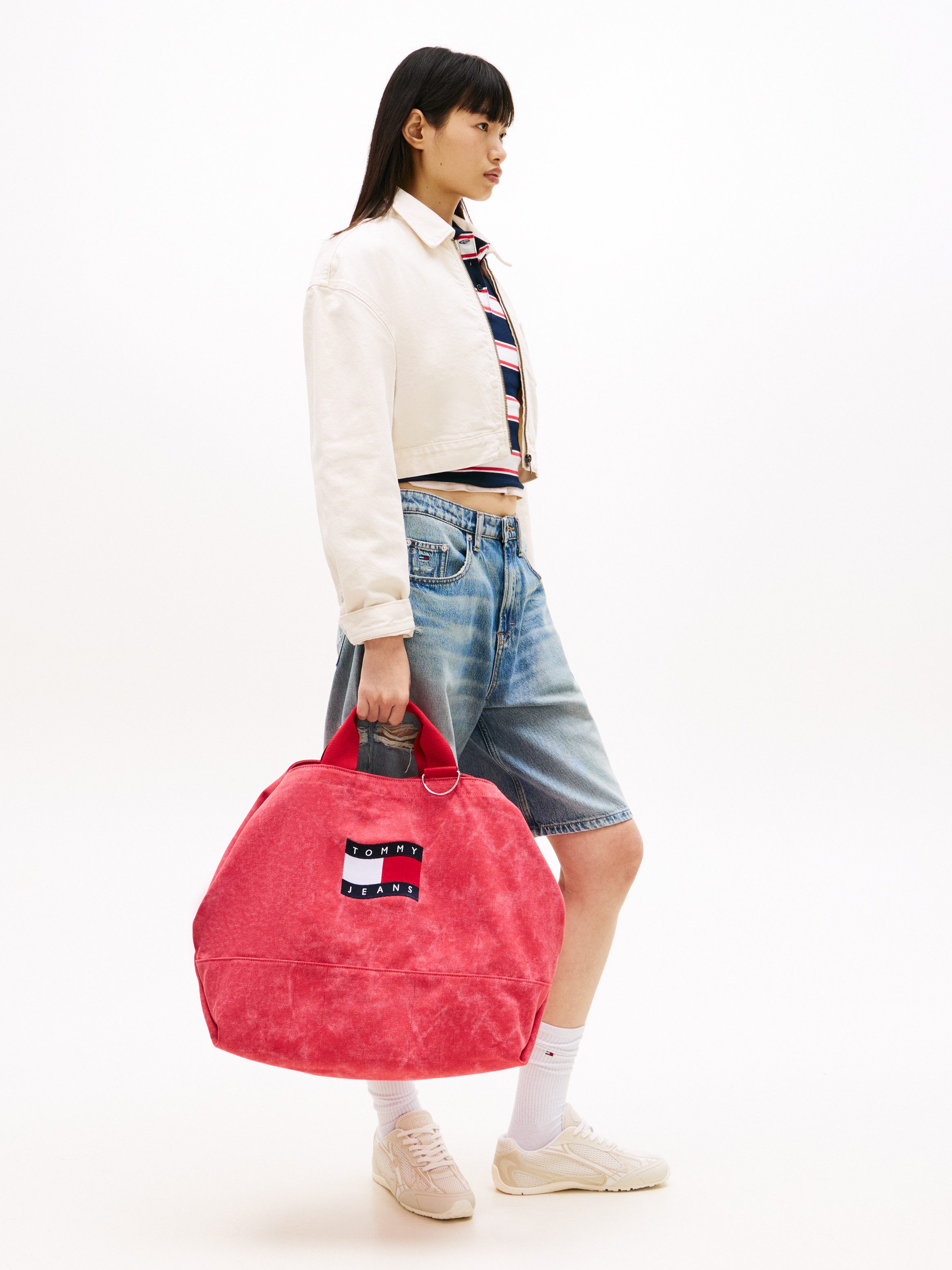 Tommy Jeans Tragetasche TJW WAVE FLAG MED TOTE, Unisex Tragetasche, Umhängetasche, Shopper, Henkeltasche im Used-Look