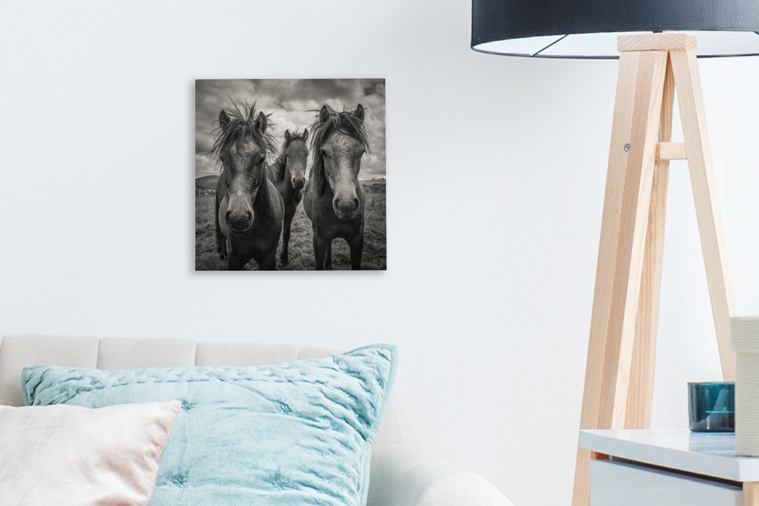 OneMillionCanvasses® Leinwandbild Dartmoor (1 Schwarz Leinwand St), - Wohnzimmer Schlafzimmer - Pferde Bilder - Weiß, für