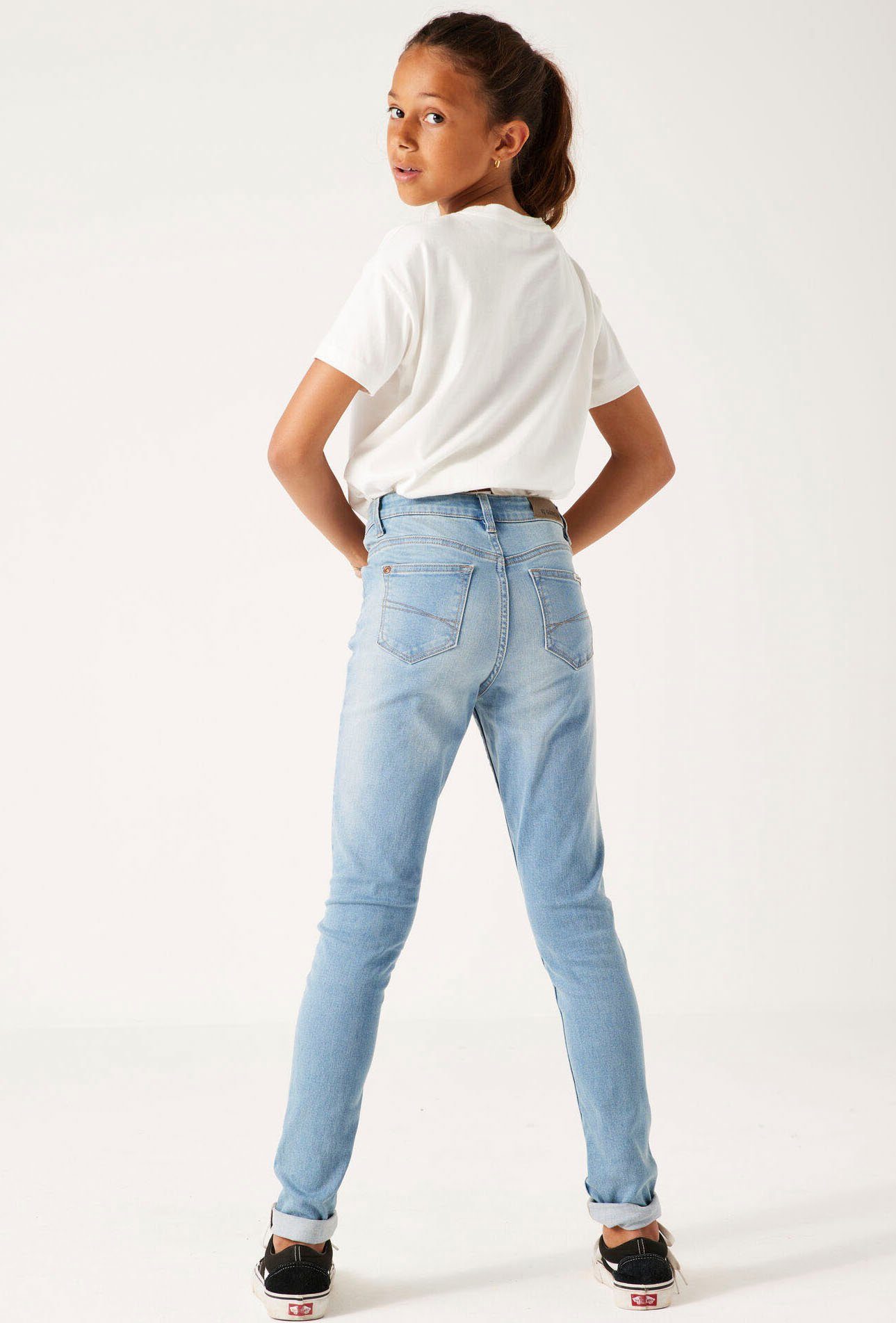 Garcia Slim-fit-Jeans RIANNA, Passform hohe schmalen Super Taille und