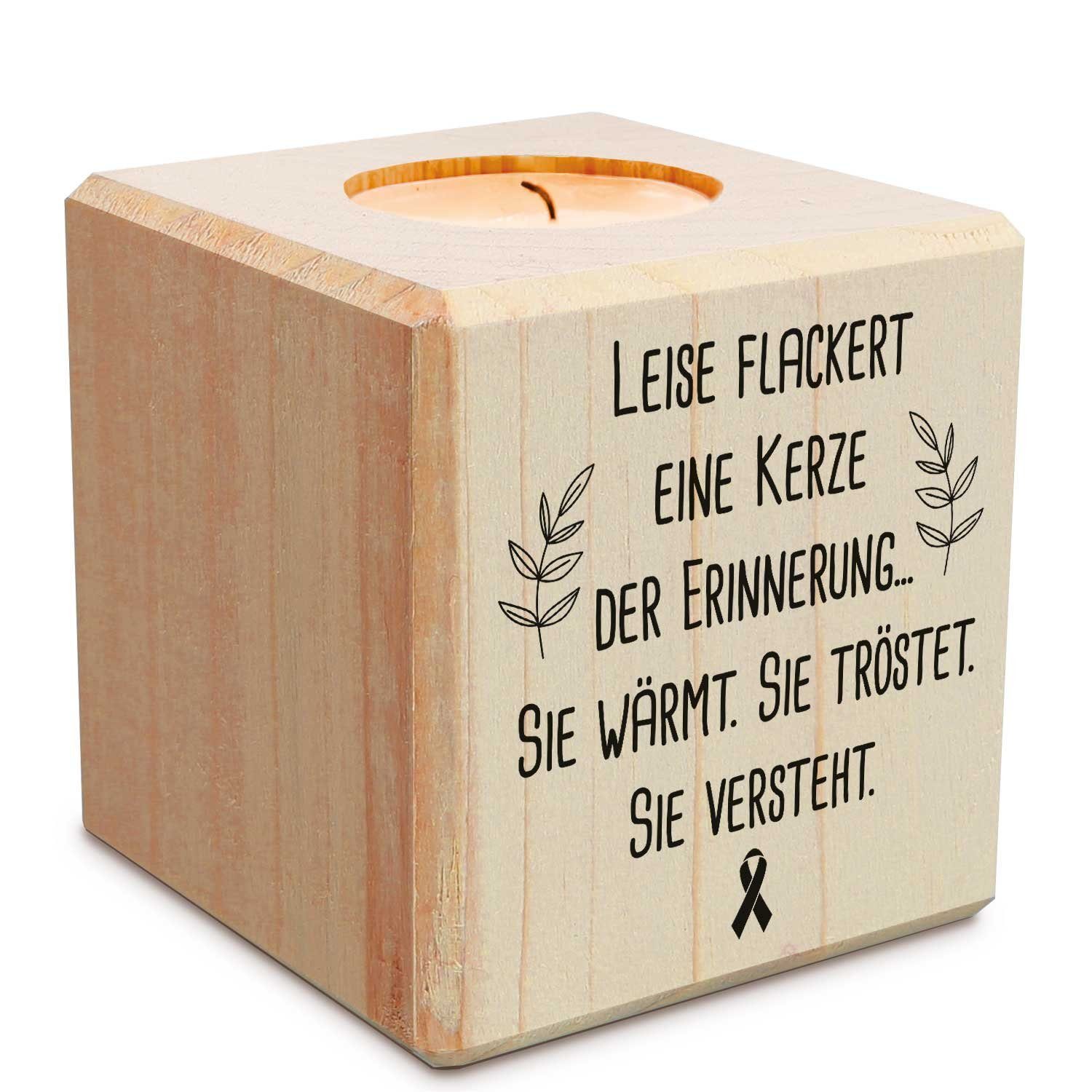 GRAVURZEILE Teelichthalter mit Gravur aus Holz - Grabschmuck - Trauergeschenk - Trauerlicht, - leise flackert eine Kerze