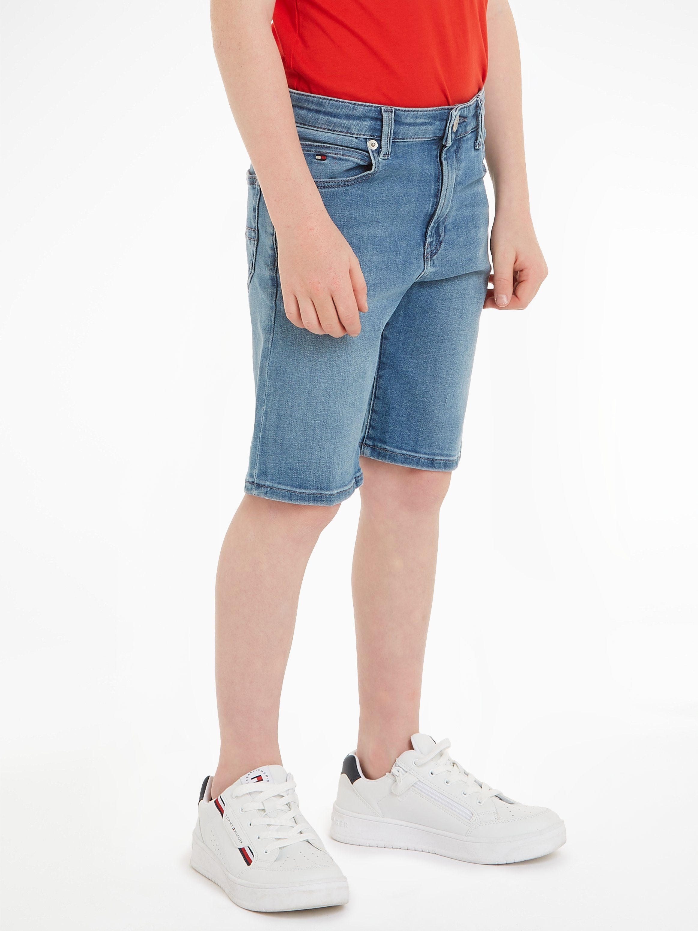 Tommy Hilfiger Shorts MODERN STRAIGHT SHORTS mit Markendetails