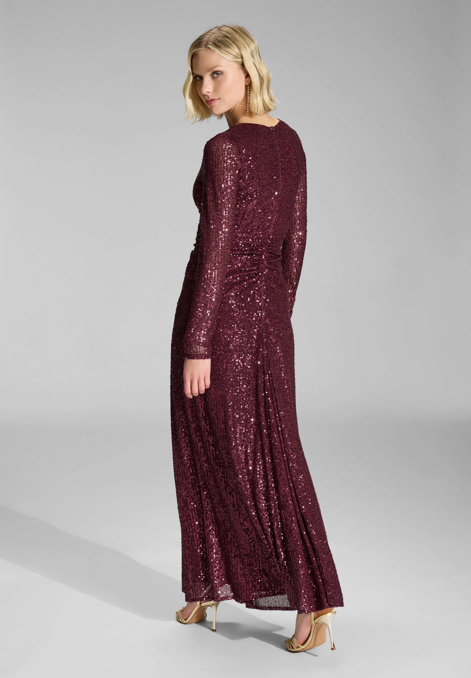 SWING Abendkleid - Gerafftes Abendkleid aus elastischer Paillette Figurbeto günstig online kaufen