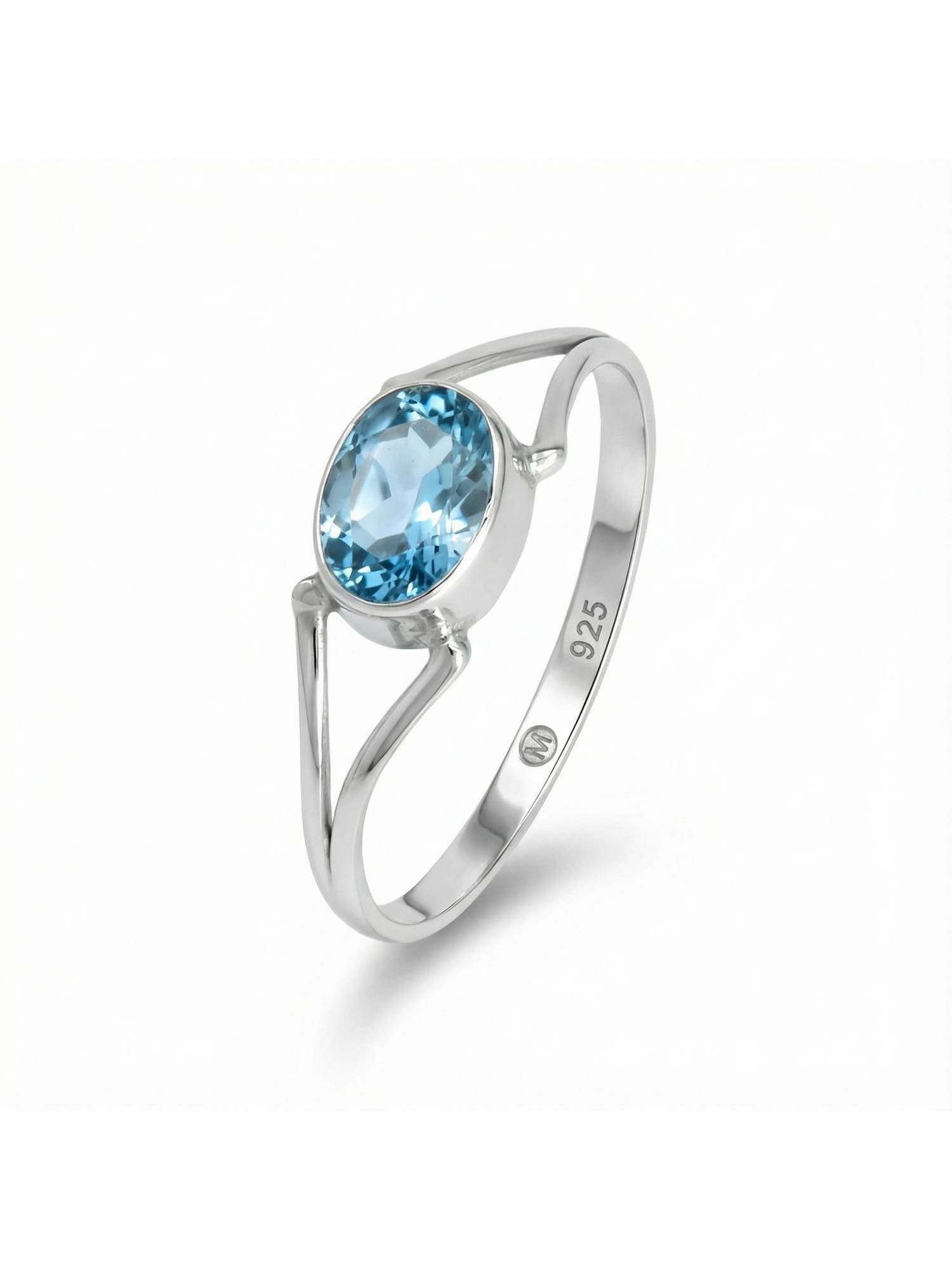 Silberring TEKILI oval aus 925 Silber mit blau Topas