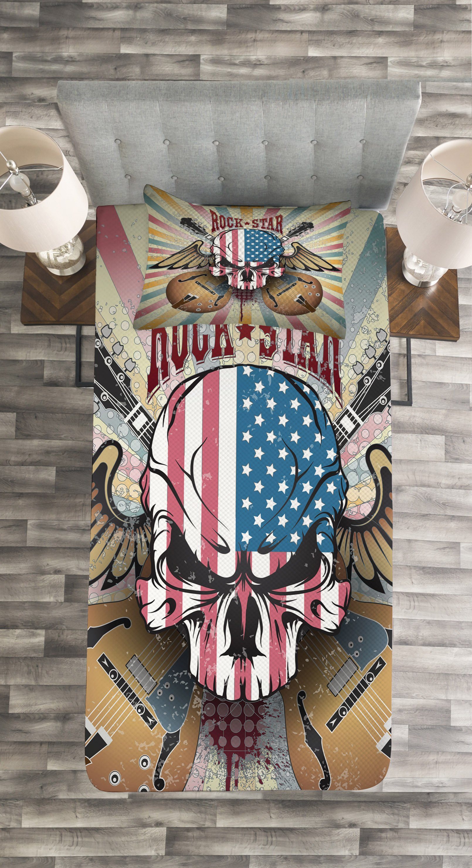 Tagesdecke Set Schädel Waschbar, Amerika-Flagge mit Kissenbezügen Verärgerte Gitarre Abakuhaus