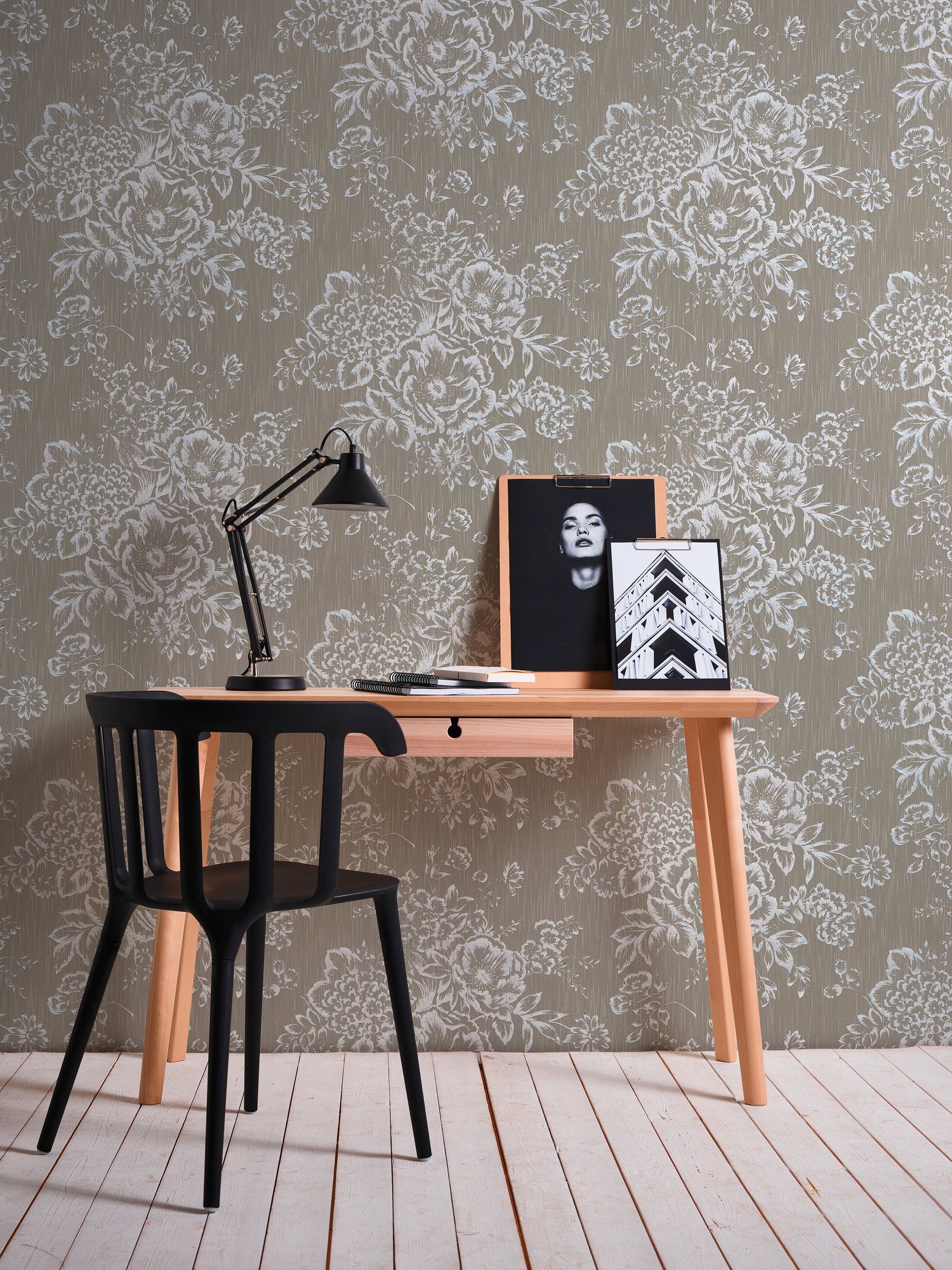 Architects Silk, floral, A.S. Paper Metallic samtig, Création glänzend, Textiltapete silberfarben/braun matt, Tapete Blumen Barocktapete
