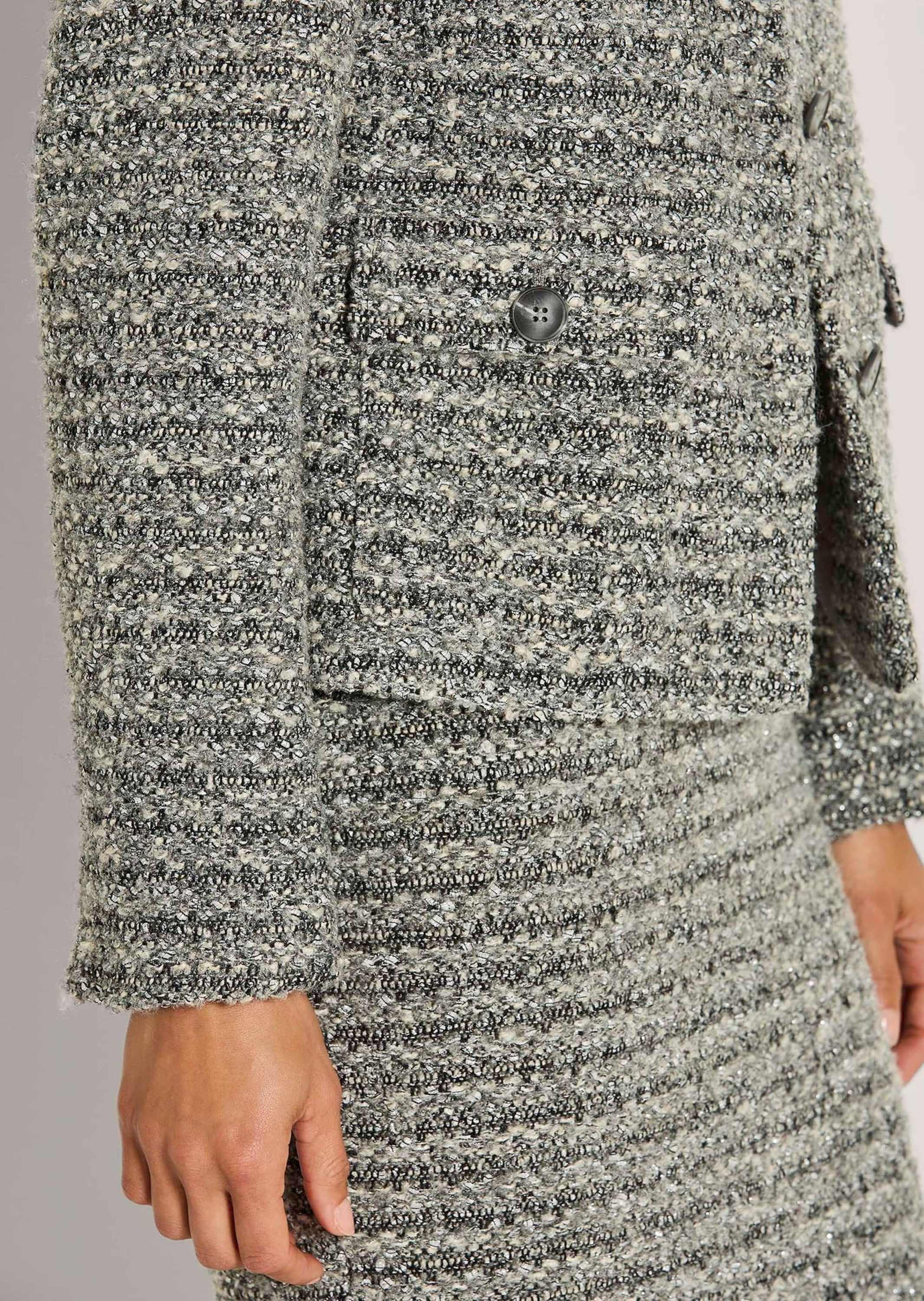 MADELEINE Kurzblazer Kurzblazer mit französischer Eleganz Strukturblazer mit Knopfleiste und langen Ärmeln