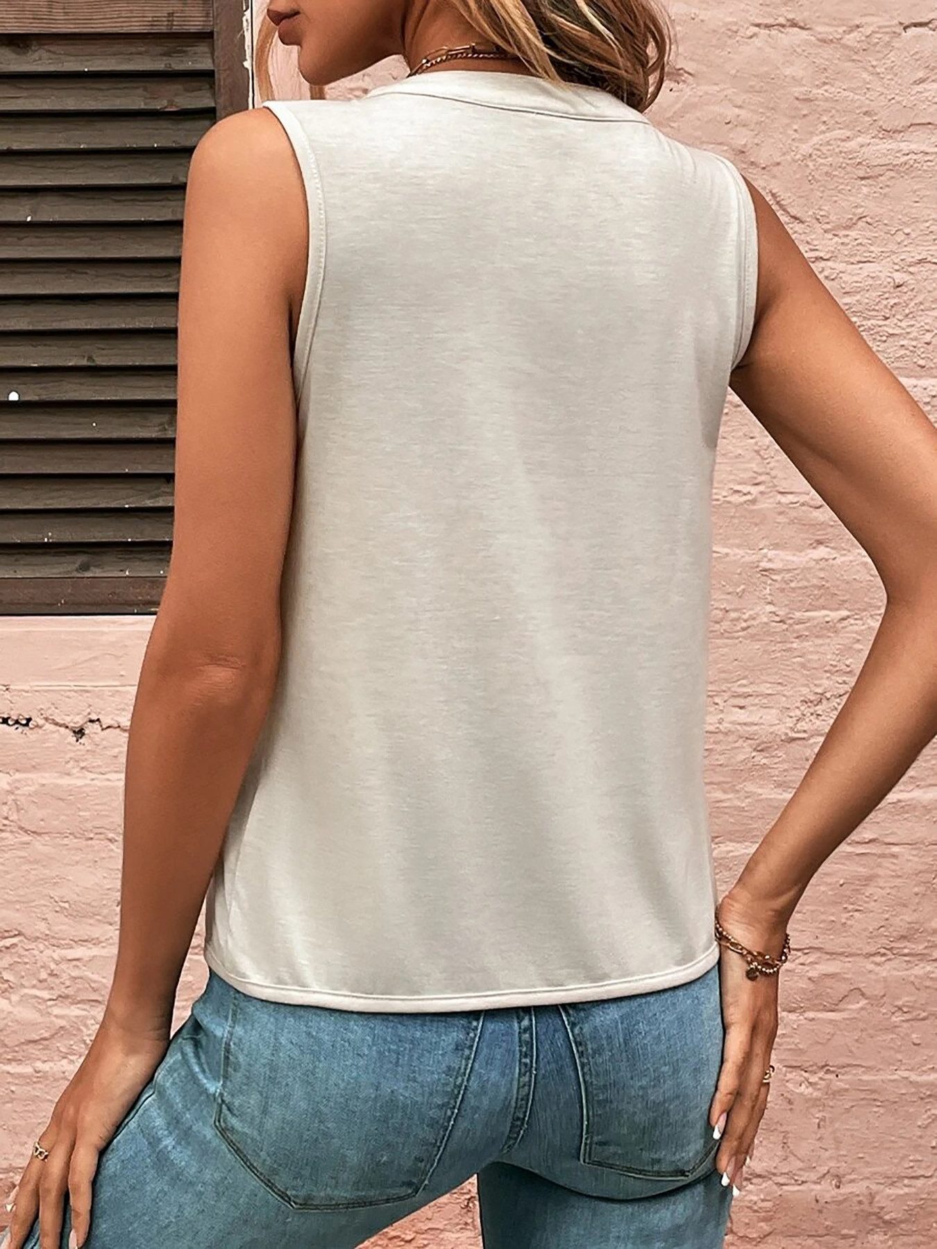 DEBAIJIA Kurzweste Damen Tank Top Plissee V-Ausschnitt Ärmellos T-Shirt Sommer Elegant – Bild 4 von 5