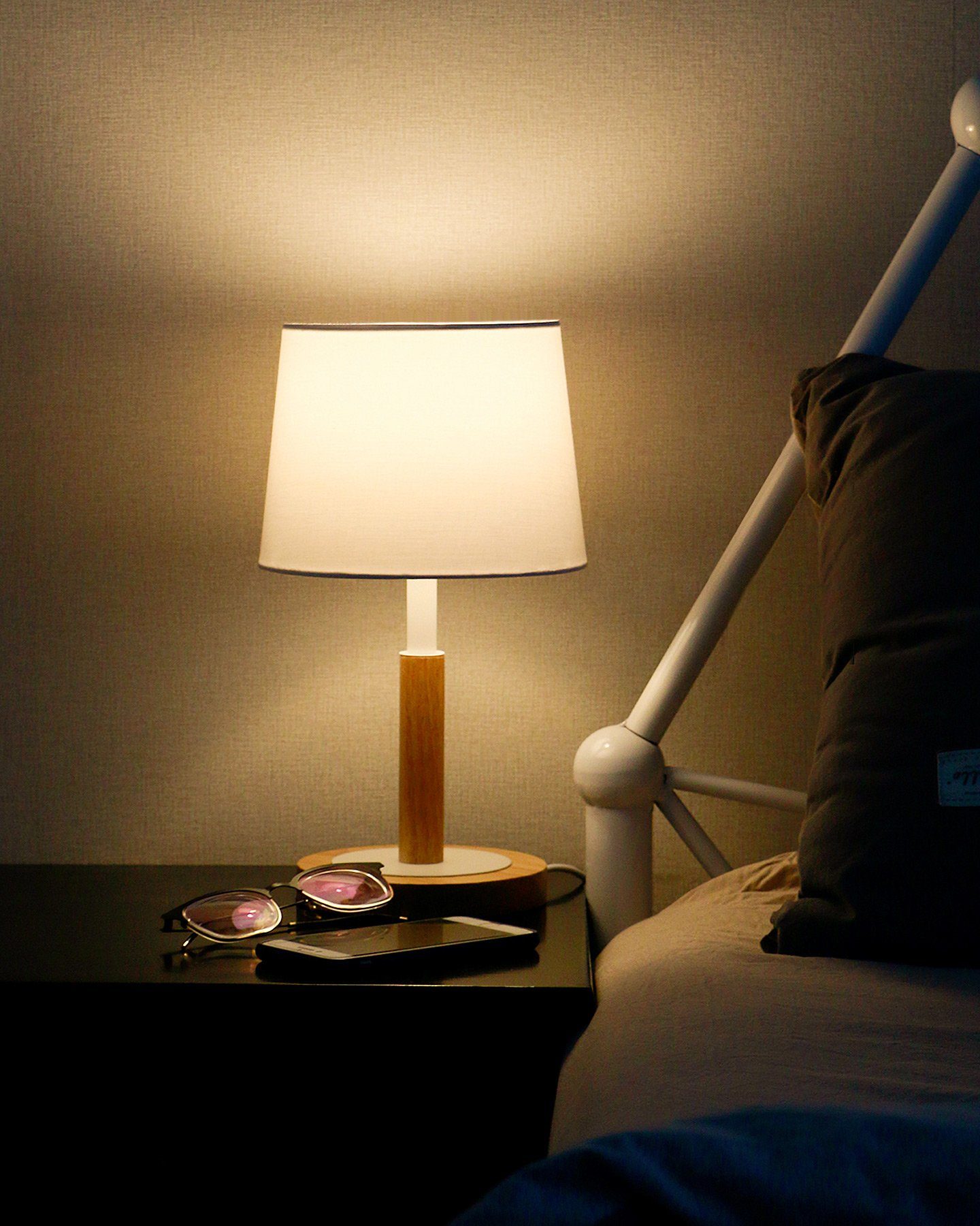 Weiß dimmbar Tischleuchte aus wechselbar LED LED Tischlampe, Nachttischlampe LED Tomons Holz,