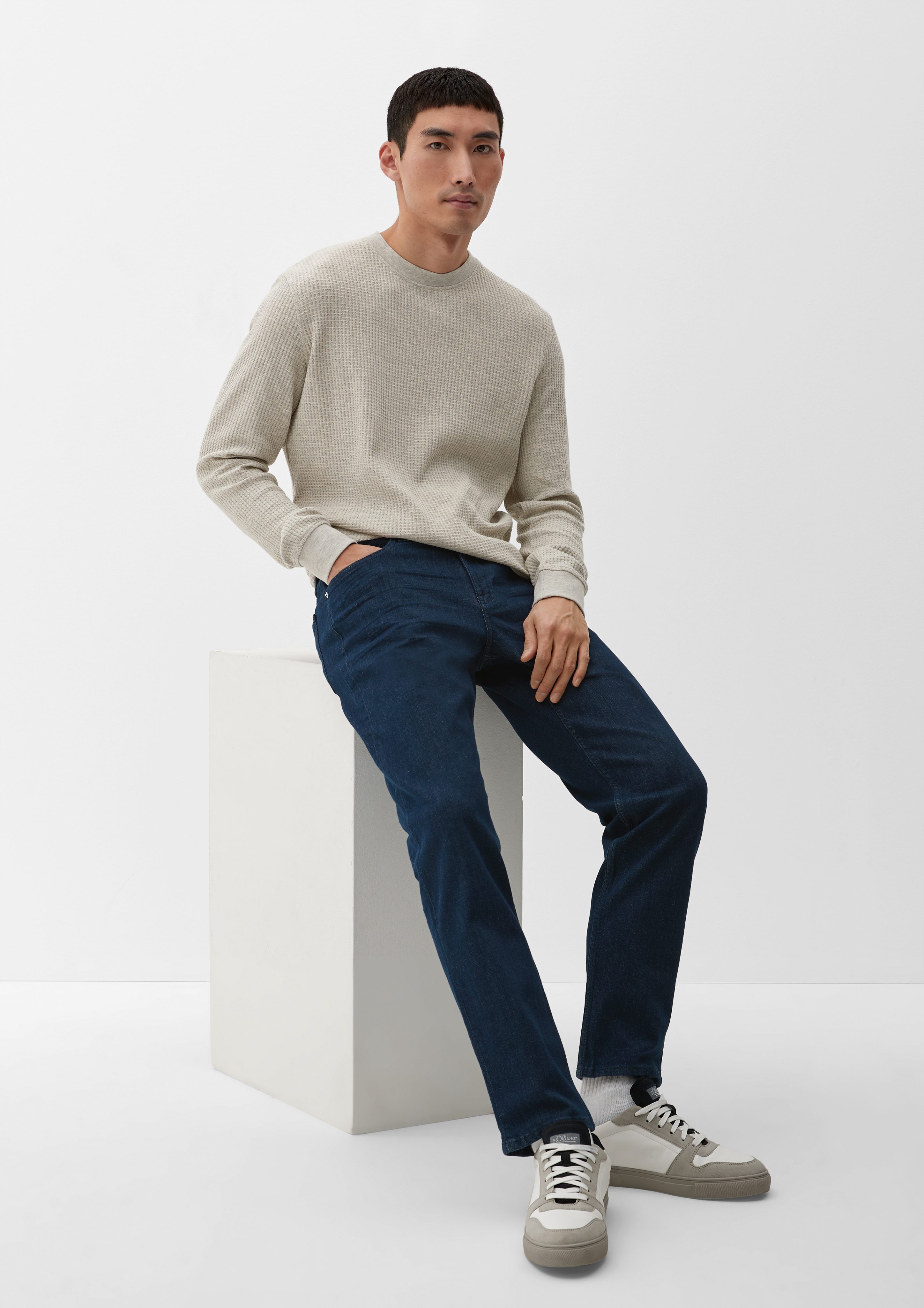 s.Oliver Stoffhose Jeans / Regular Fit / High Rise / Slim Leg Waschung dunkelblau