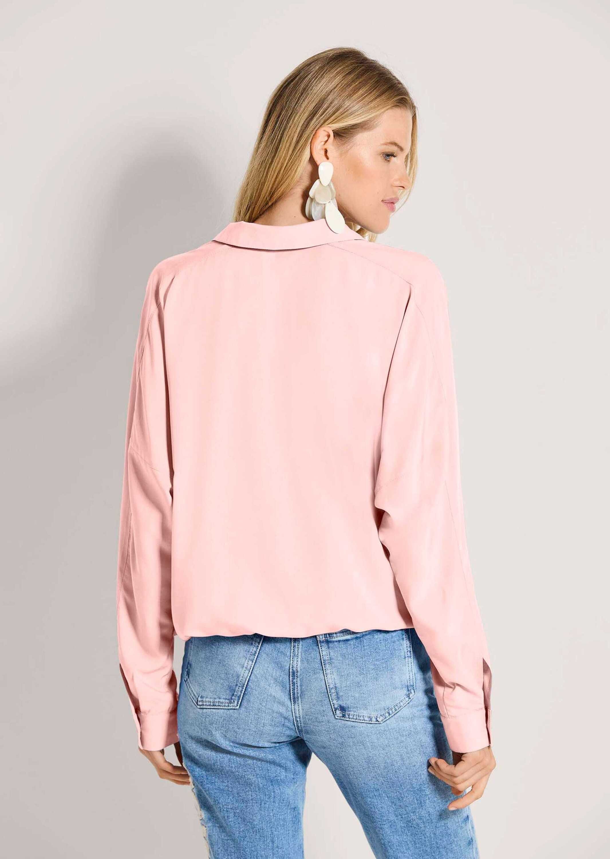 MADELEINE Langarmbluse Wickelbluse mit Fledermausärmeln Uni-Design, tiefer V-Ausschnitt, Knopfmanschette, Wickel-Optik – Bild 2 von 5