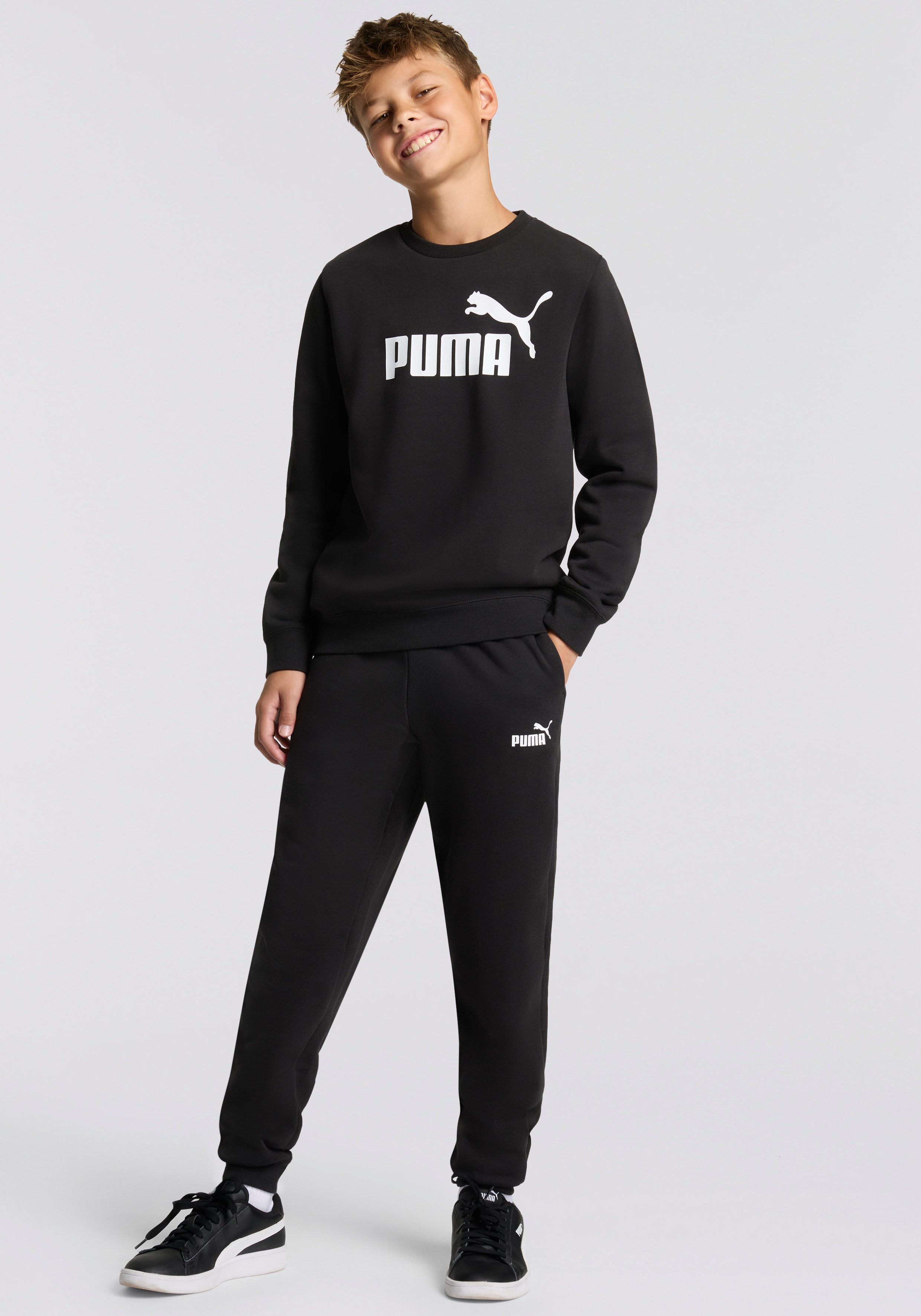 PUMA Trainingsanzug ESS NO1 LOGO CREW SWEAT SUIT FL B (2-tlg), zweiteilig, entspannte Passform, ohne Kapuze
