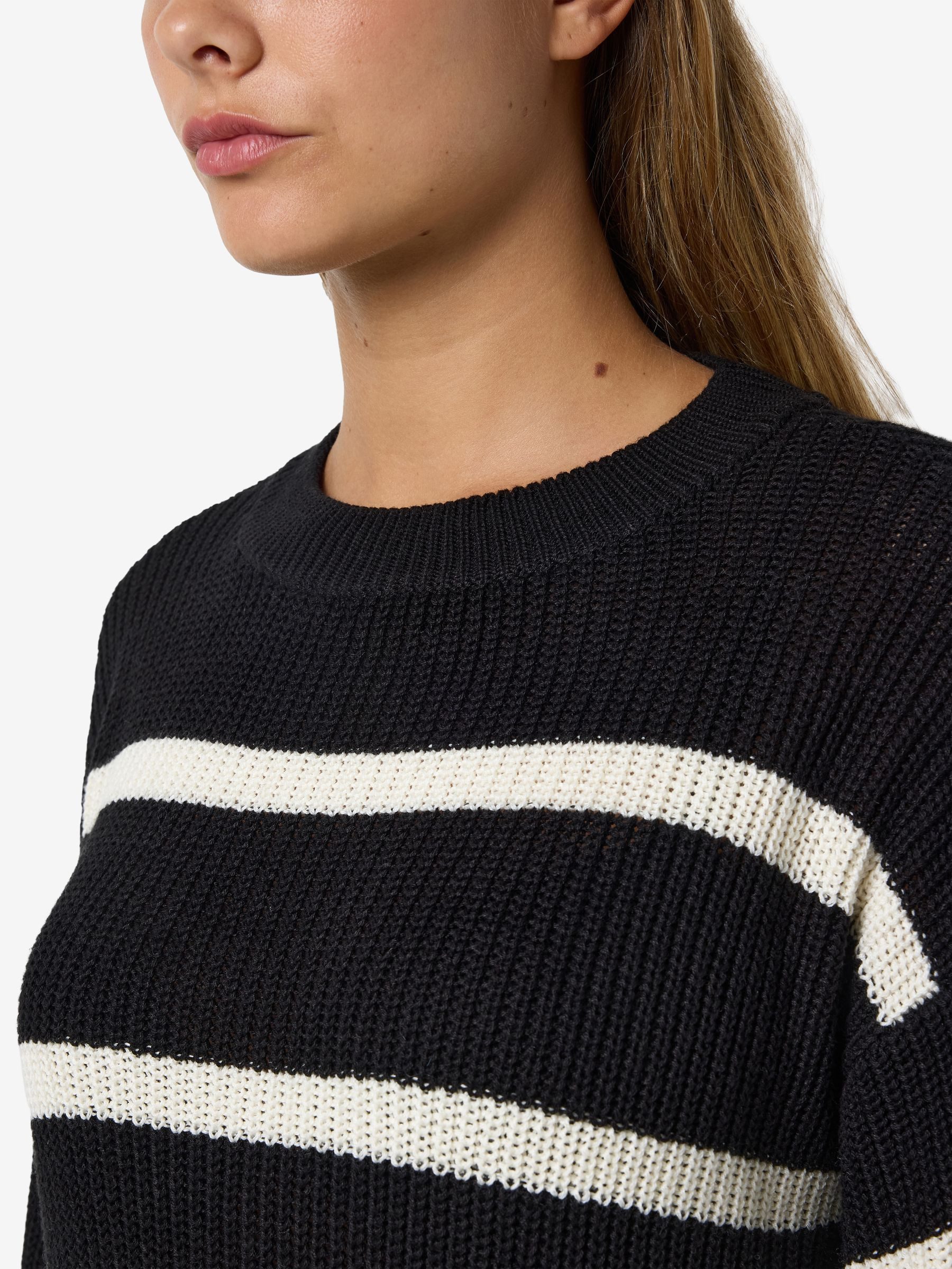 Noisy may Strickkleid Gestreift, bequem, vielseitig einsetzbar für Damen (mini, 1-tlg) Baumwolle Loose Fit Rundhals Langarm Gestreift wärmend