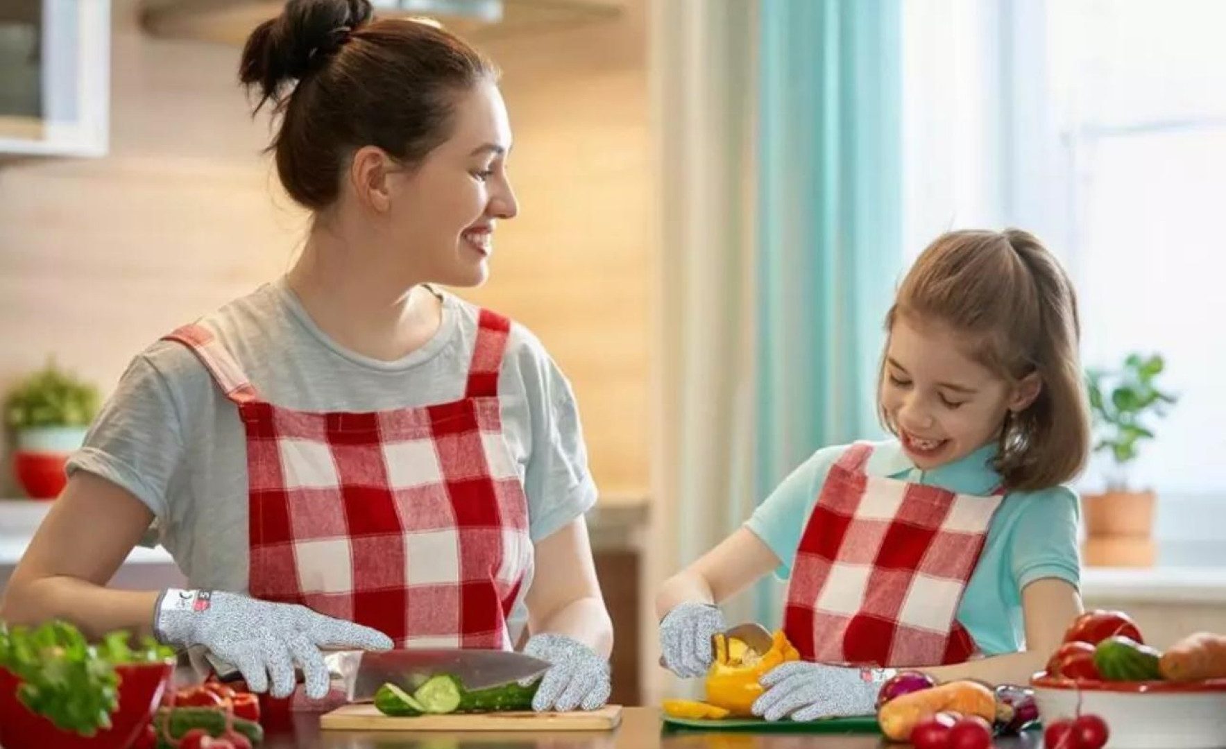 LA CUTE Schnittschutzhandschuhe Schnittschutzhandschuhe für Kinder, schnittfest EN 388 Level 5. (ein Paar kindersichere, schnittfeste Handschuhe für Küche und B – Bild 5 von 5