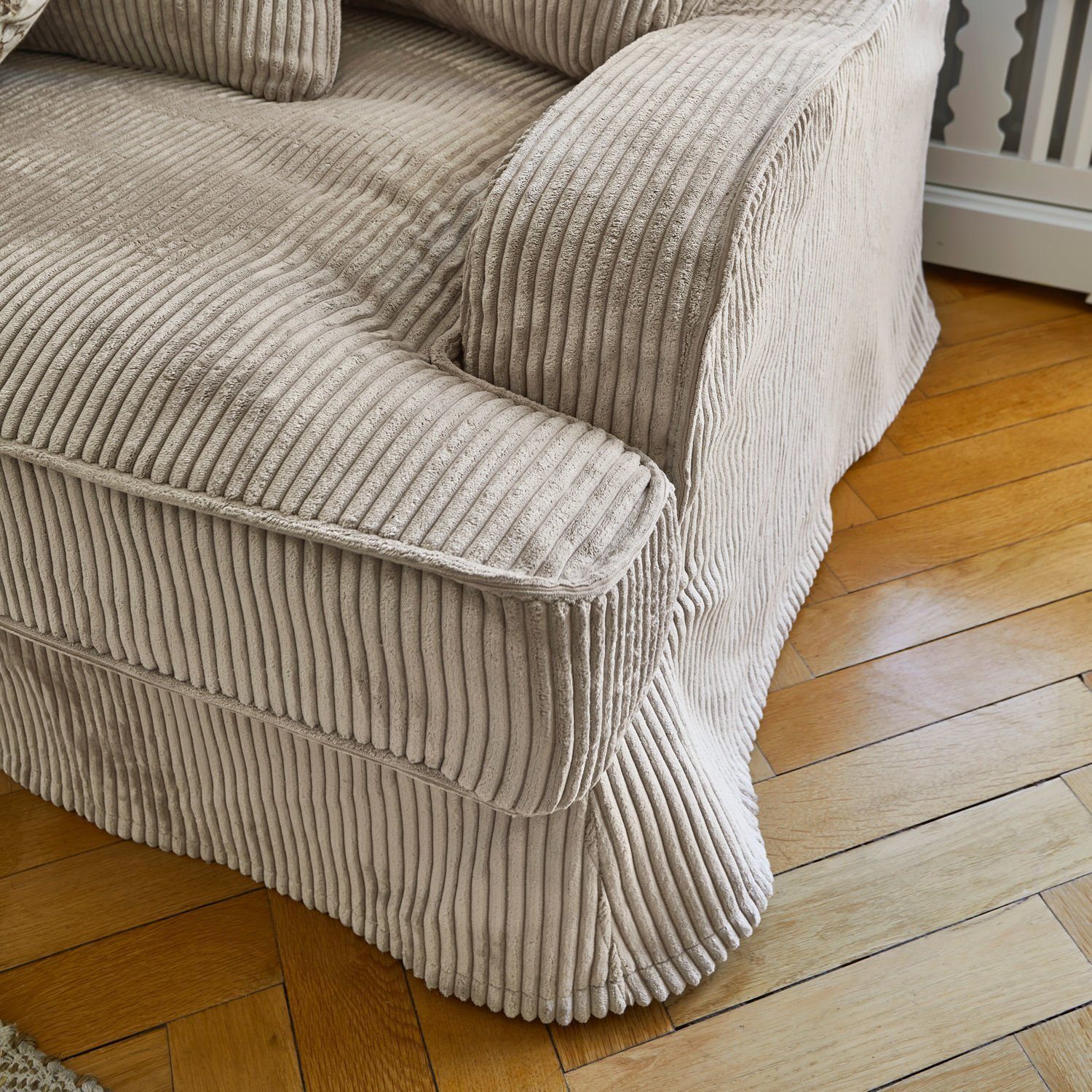 Mirabeau Sofa raffiniertes Sofa Monaco mit Kordstruktur und Zierkissen grau, kompakt & bequem, inkl. 3 Zierkissen, abnehmbare Bezüge, Sofa, Couch, Kordsofa, Kedernaht, B 130cm, H 80cm, T 95cm