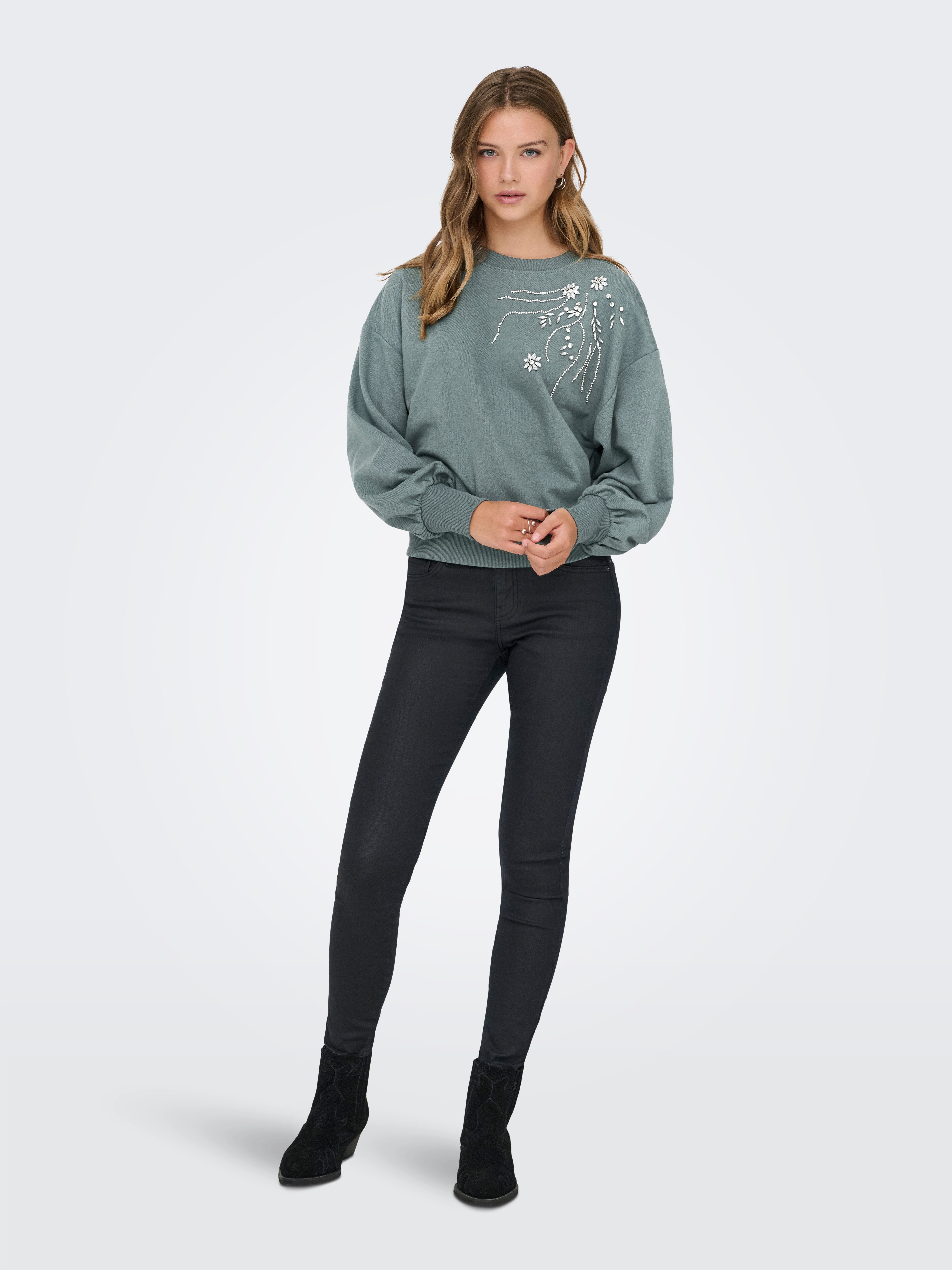 ONLY Sweatshirt ONLCAMELA BROOKE GLITTER LS ONECK UB SWT Baumwollmischung, regular fit, Rundhals