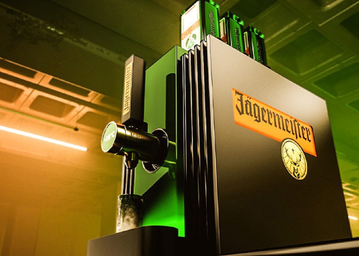 Jägermeister Bottoms-up-Zapfanlage Jägermeister 3 Bottle Tap Maschine -18 Grad gekühlt inkl. Zubehör