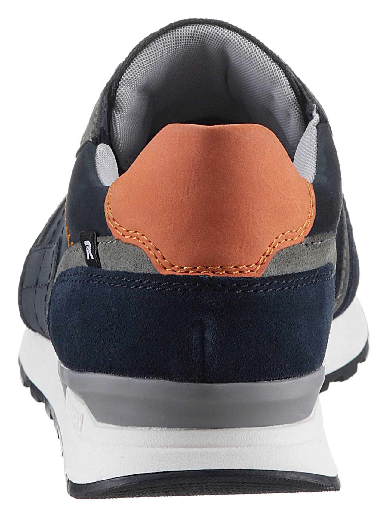 Sneaker