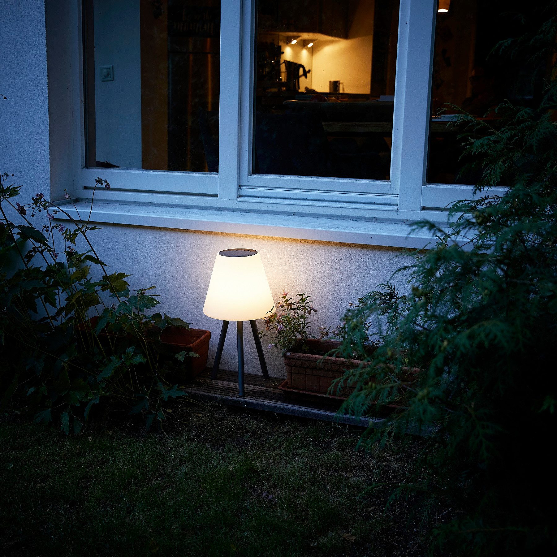 Northpoint LED Solarleuchte LED Lampe Solar Panel und integriertem Akku kabellos