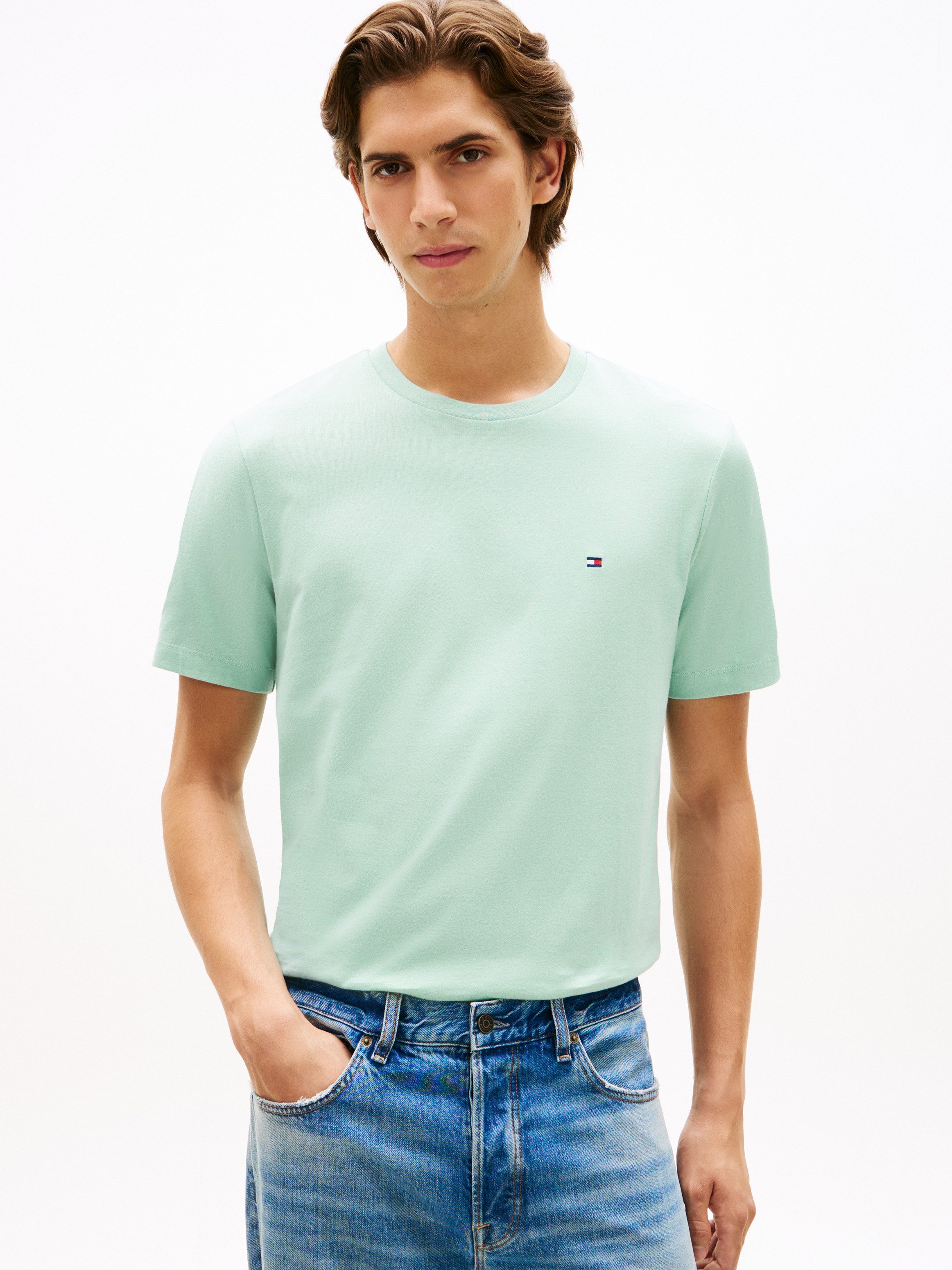 Tommy Hilfiger T-Shirt ESSENTIAL REG FIT SOLID TEE mit Stickerei und Rundha günstig online kaufen