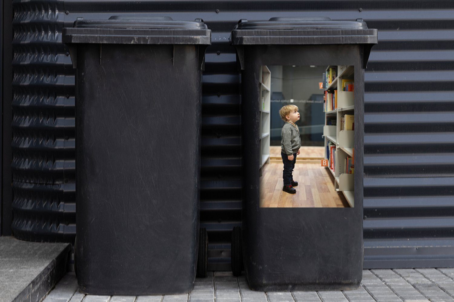 Mülltonne, St), der Container, in Abfalbehälter Kleiner (1 Mülleimer-aufkleber, Bibliothek Sticker, Wandsticker MuchoWow Junge