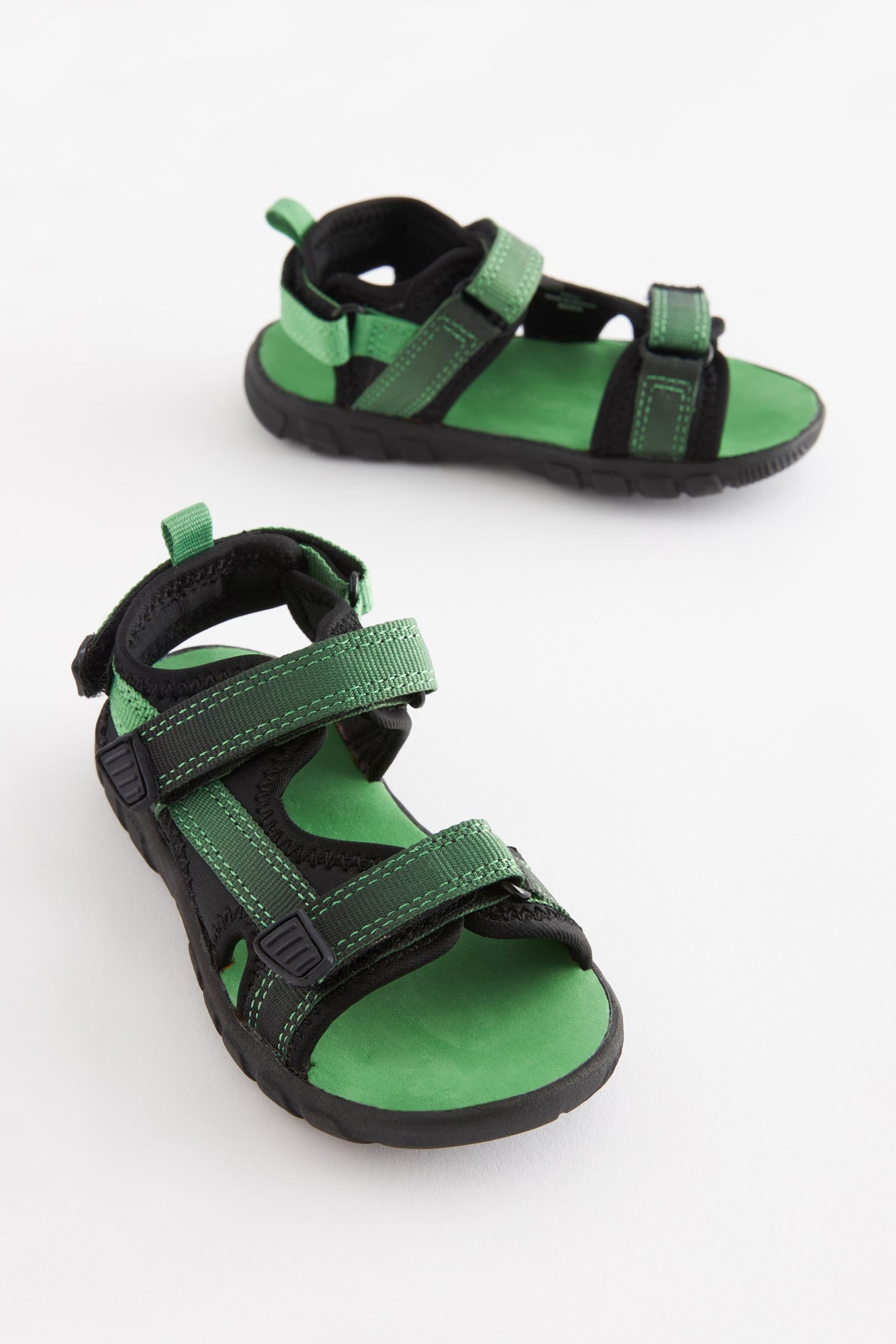 verstellbaren Sandale Green/Black (1-tlg) Trekker-Sandalen Leichte mit Riemen Next