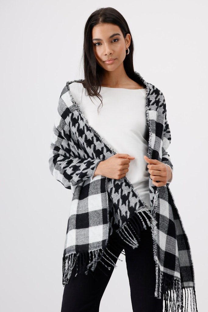 Monari Modeschal schwarz gemustert, Flauschiger Schal mit modischen Fransen günstig online kaufen