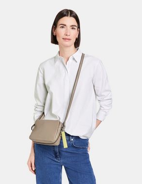 GERRY WEBER Handtasche Kleine Schultertasche mit dekorativem Anhänger