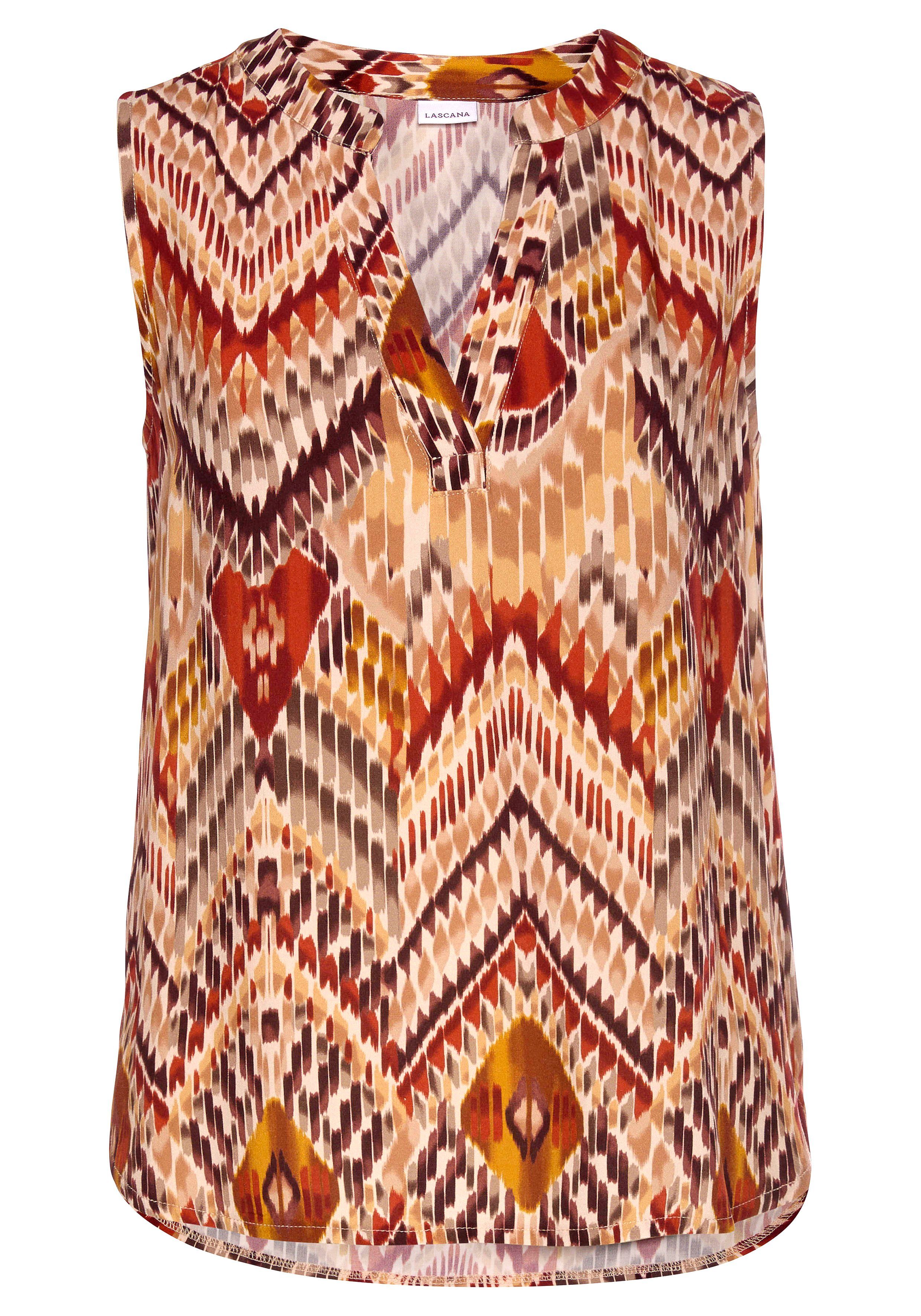 LASCANA Blusentop mit Ethnoprint und V-Ausschnitt aus gewebter Viskose Ärmelloses Blusenshirt, bedruckte Damenbluse, lockere Sommerbluse – Bild 2 von 5