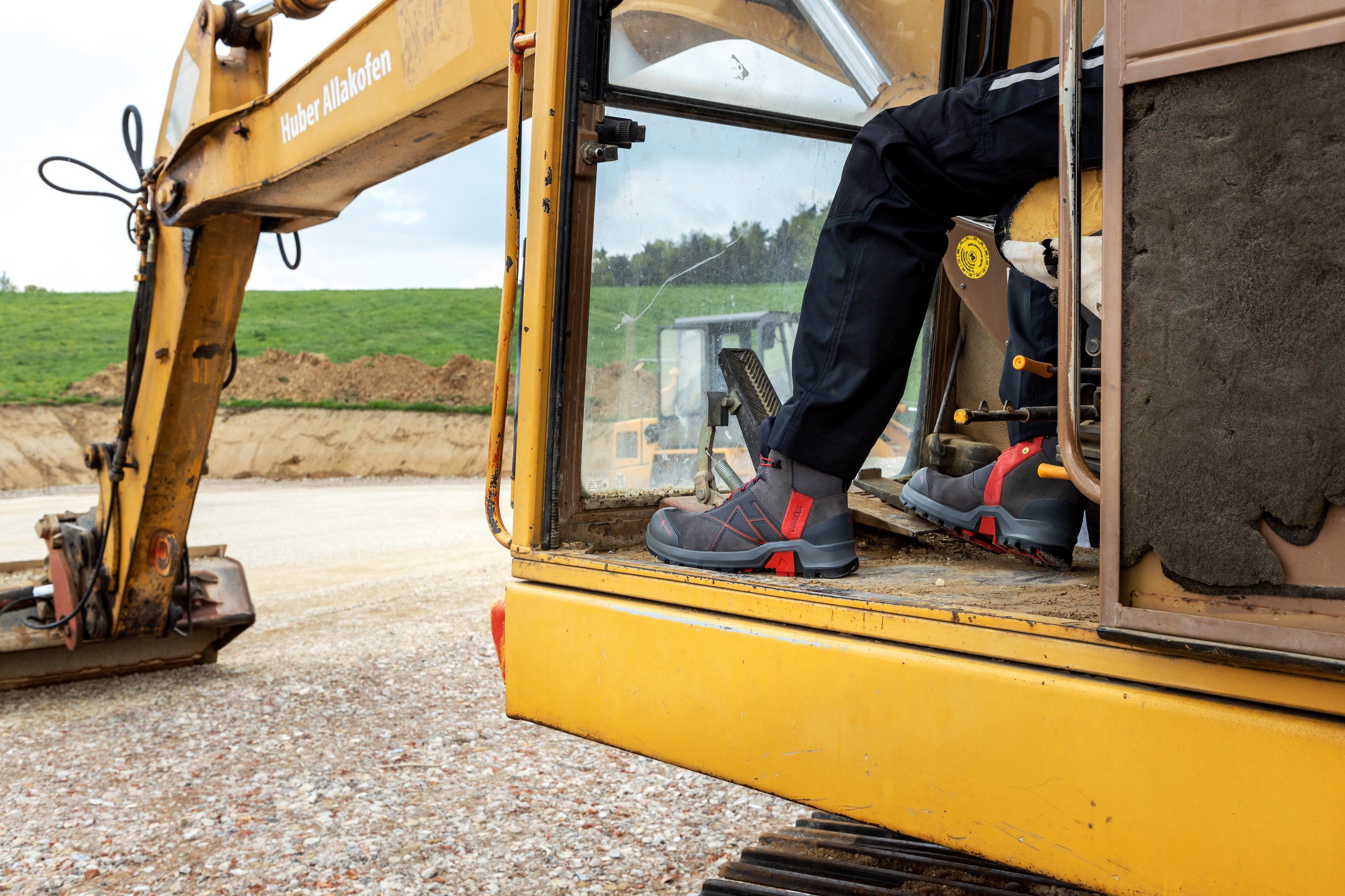 haix Haix CONNEXIS Safety+ GTX mid grau/rot Arbeitsschuh