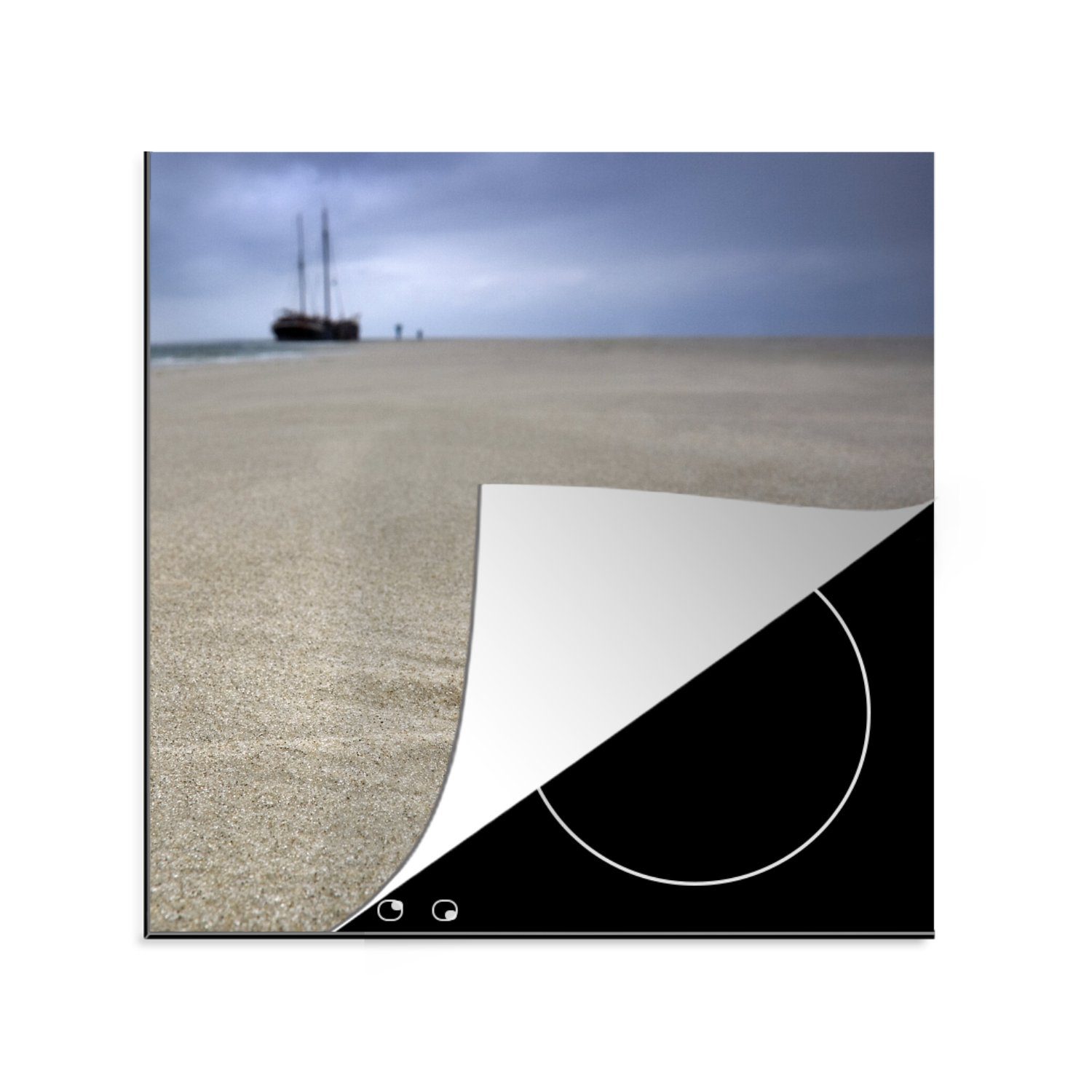 MuchoWow Herdblende-/Abdeckplatte Eine Krabbe am Strand der niederländischen Insel Terschelling, Vinyl, (1 tlg), 78x78 cm, Ceranfeldabdeckung, Arbeitsplatte für küche | Herdabdeckplatten