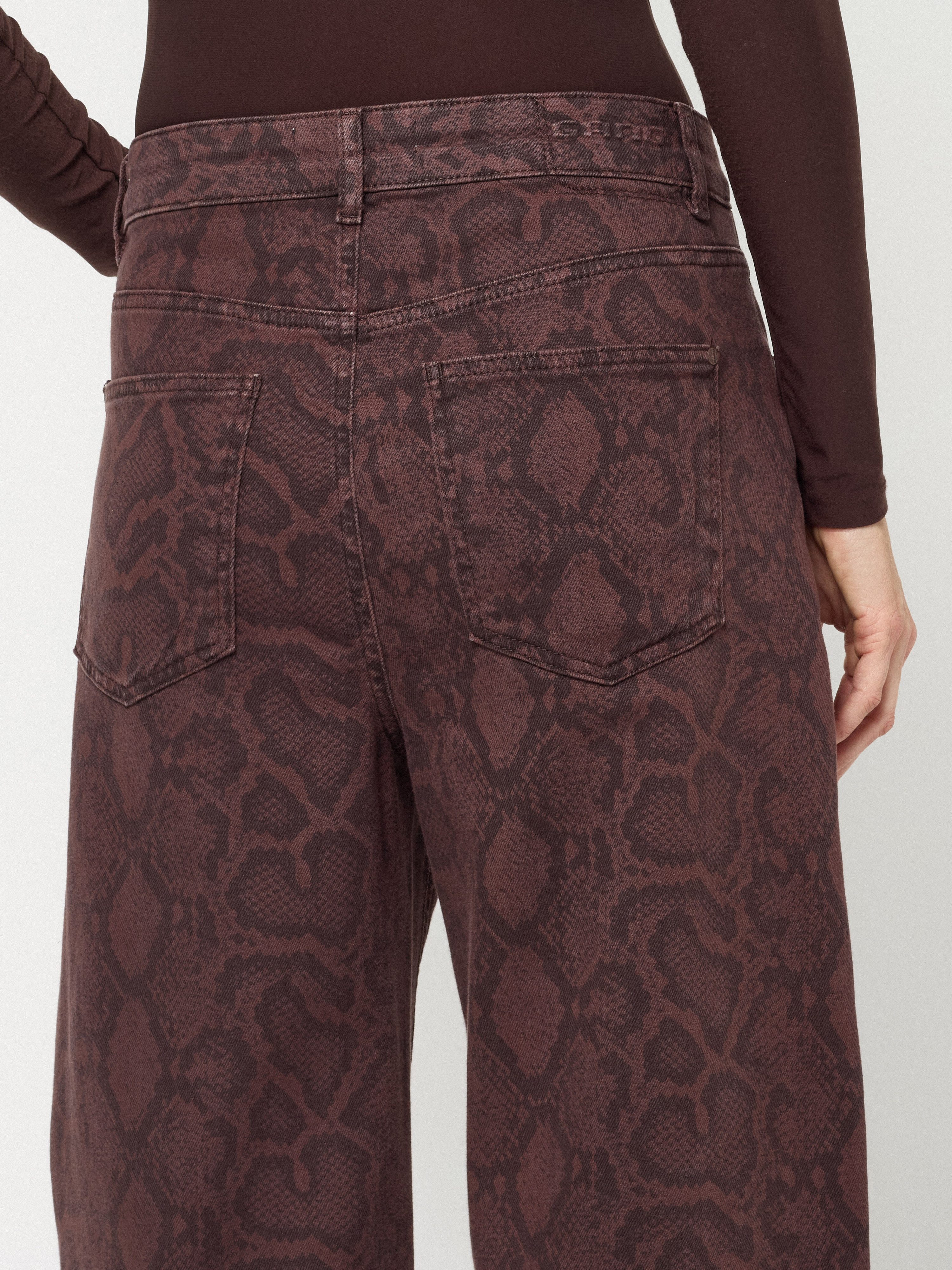 GANG Loose-fit-Jeans 94SARINA im Barrel Fit mit Knie-Abnähern, Snake Print