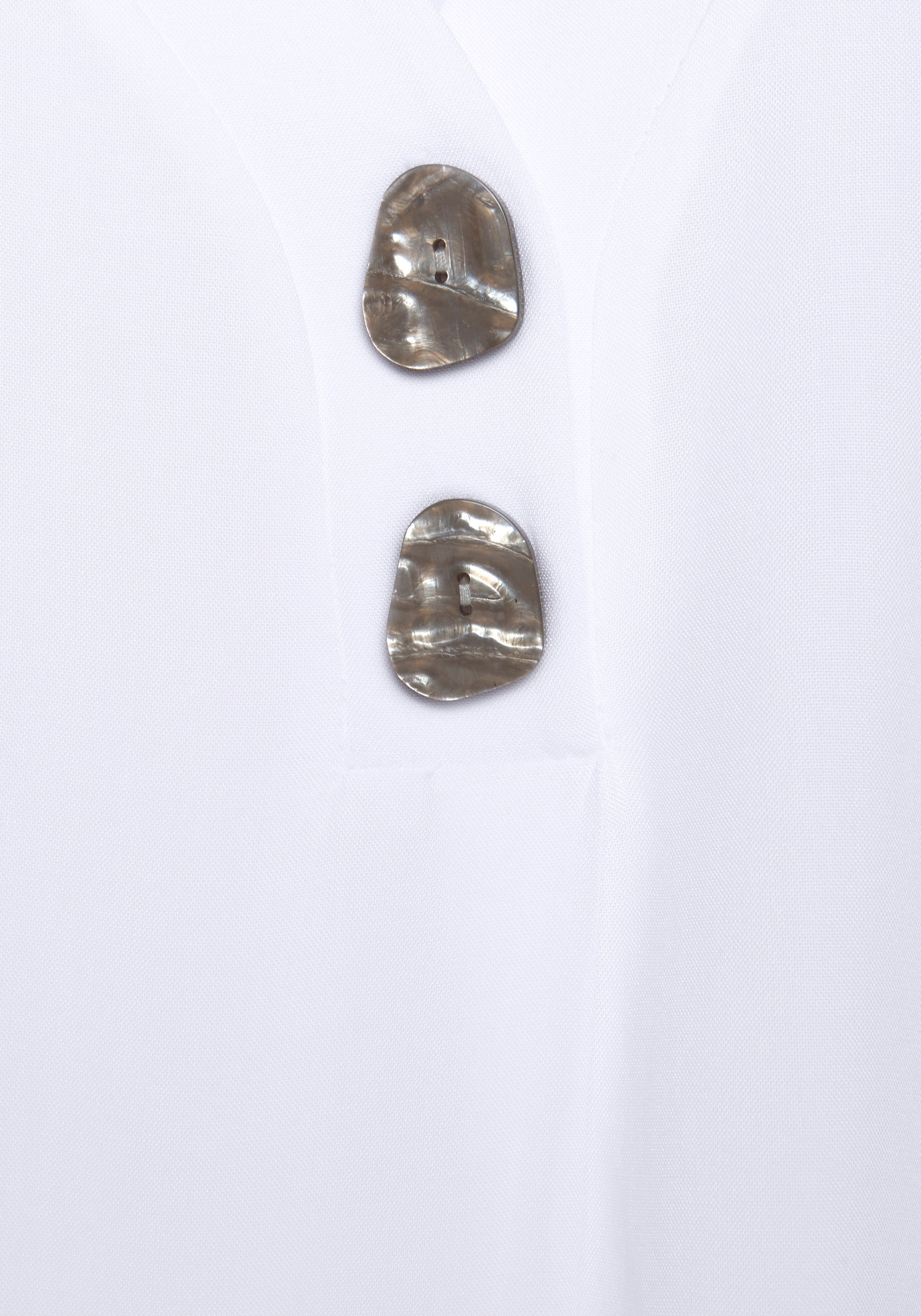 LASCANA Schlupfbluse mit tiefem V-Ausschnitt und modischen Knöpfen luftige Kurzarmbluse, lässiges Blusenshirt, Basic – Bild 5 von 5