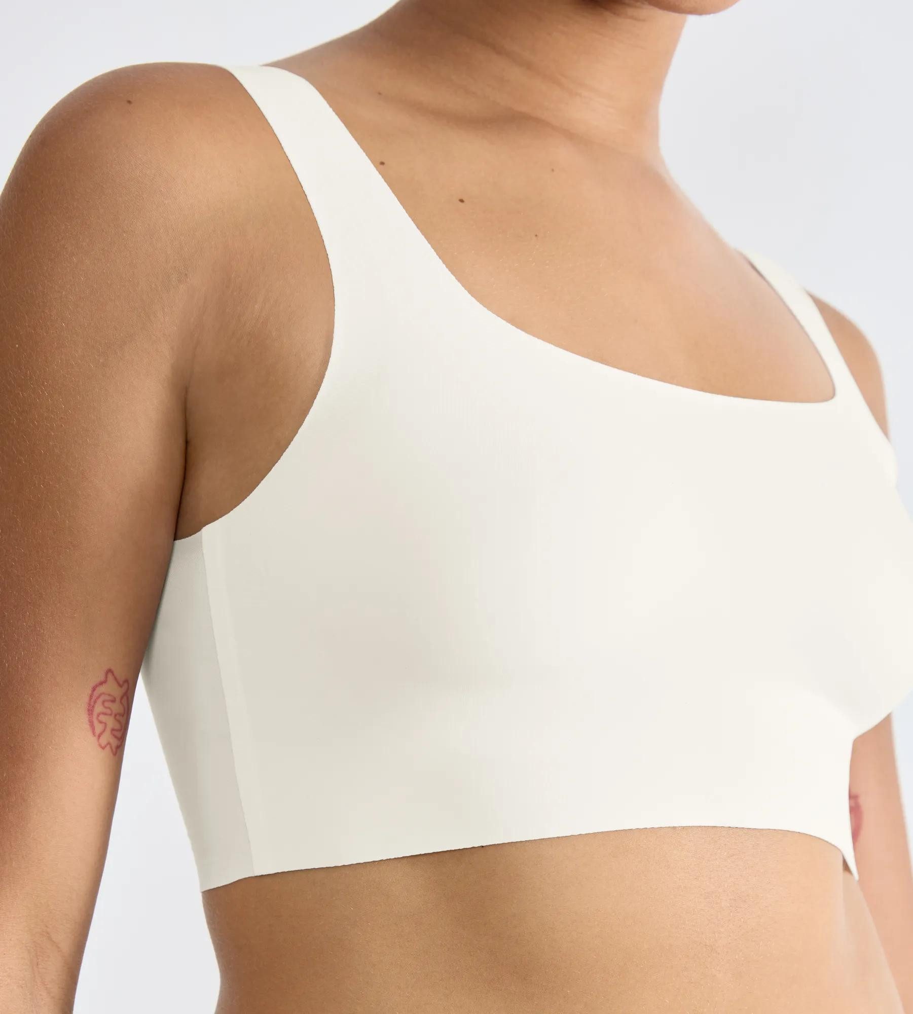 sloggi Bustier ZERO Feel 2.0 mit herausnehmbaren Pads, leichter Halt, Mikrofaser