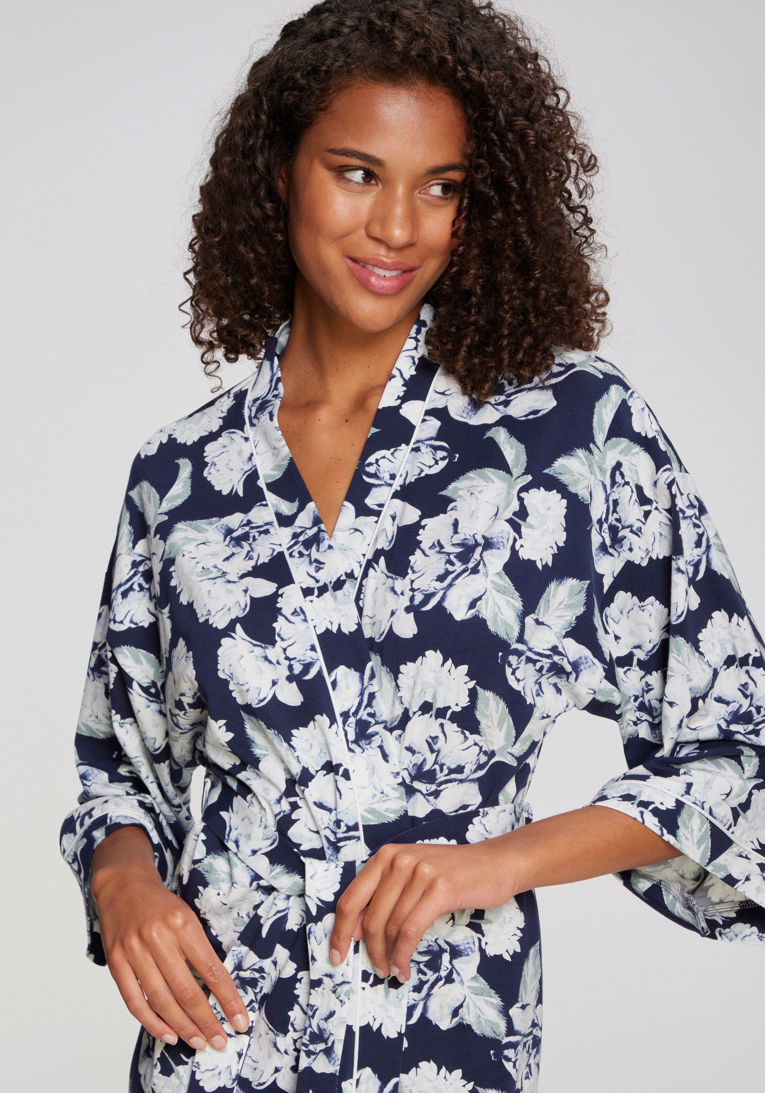 LASCANA Kimono, Kurzform, Baumwoll-Mix, Kimono-Kragen, Gürtel, mit schönem Blumenmuster