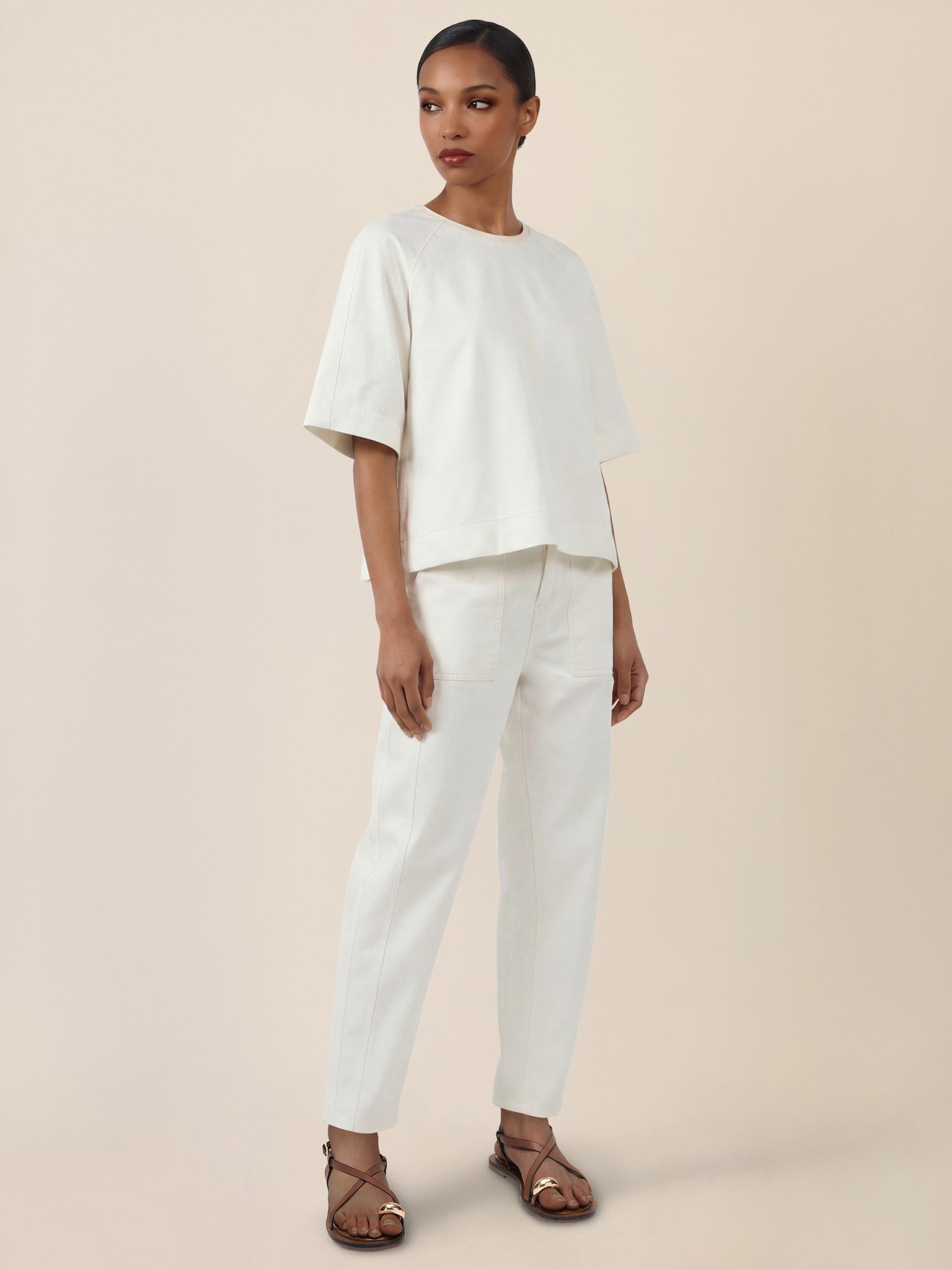 Apart Kurzarmbluse mit Rundhalsausschnitt und kurzen Ärmeln