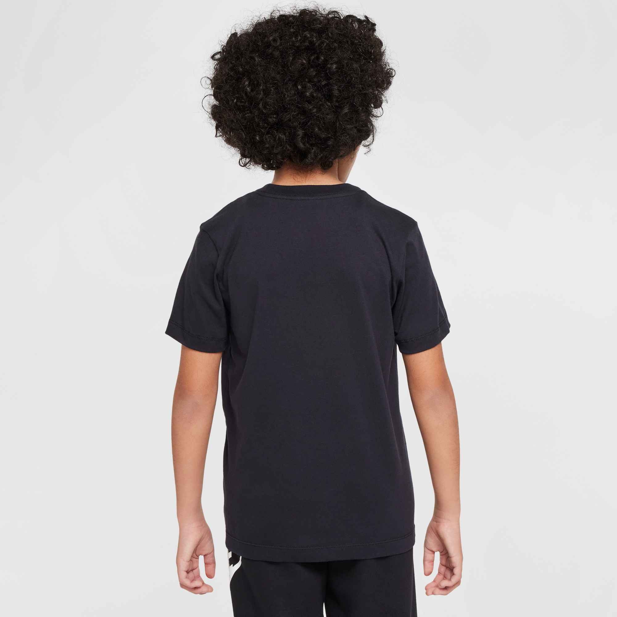 Nike Sportswear T-Shirt Nike Sportswear Big Kids' T-Shirt Rundhalsausschnitt, aus Baumwolle, klassische Passform