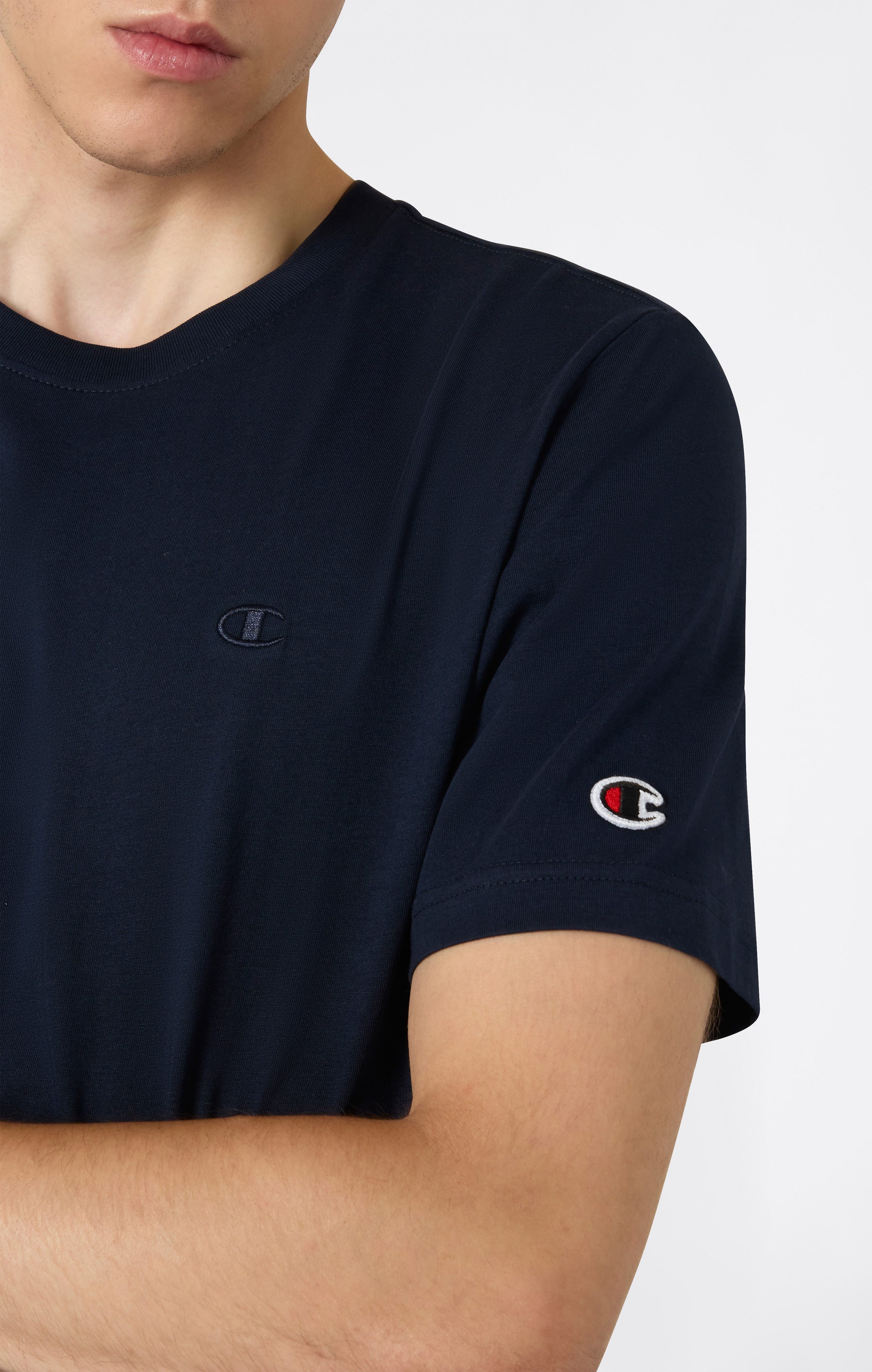 Champion T-Shirt ICONS TONAL T-Shirt sportlicher Stil, aus Baumwolle, Kurzarm, komfortabler Sitz
