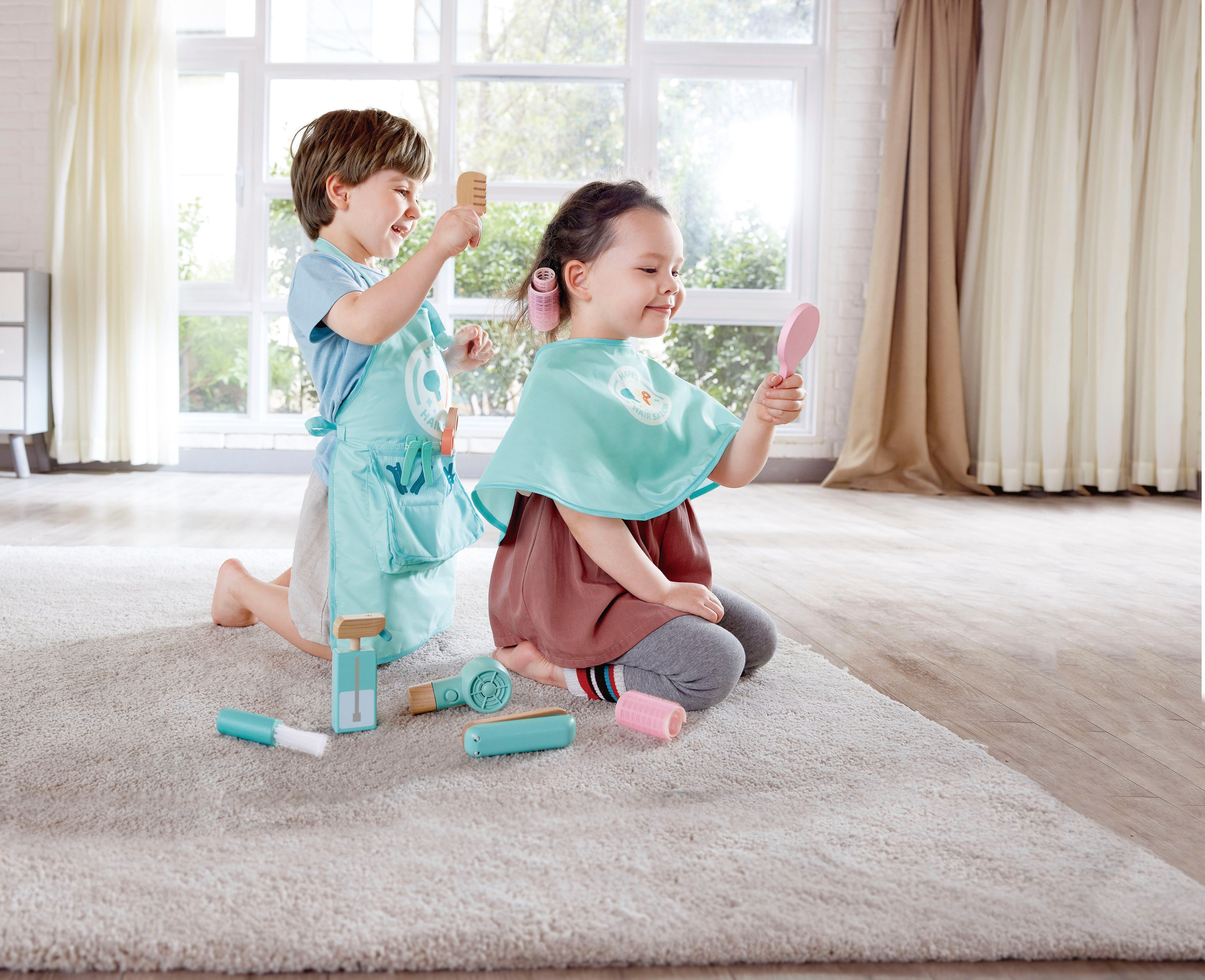 Hape Spielzeug-Frisierkoffer Super stylischer Friseursalon