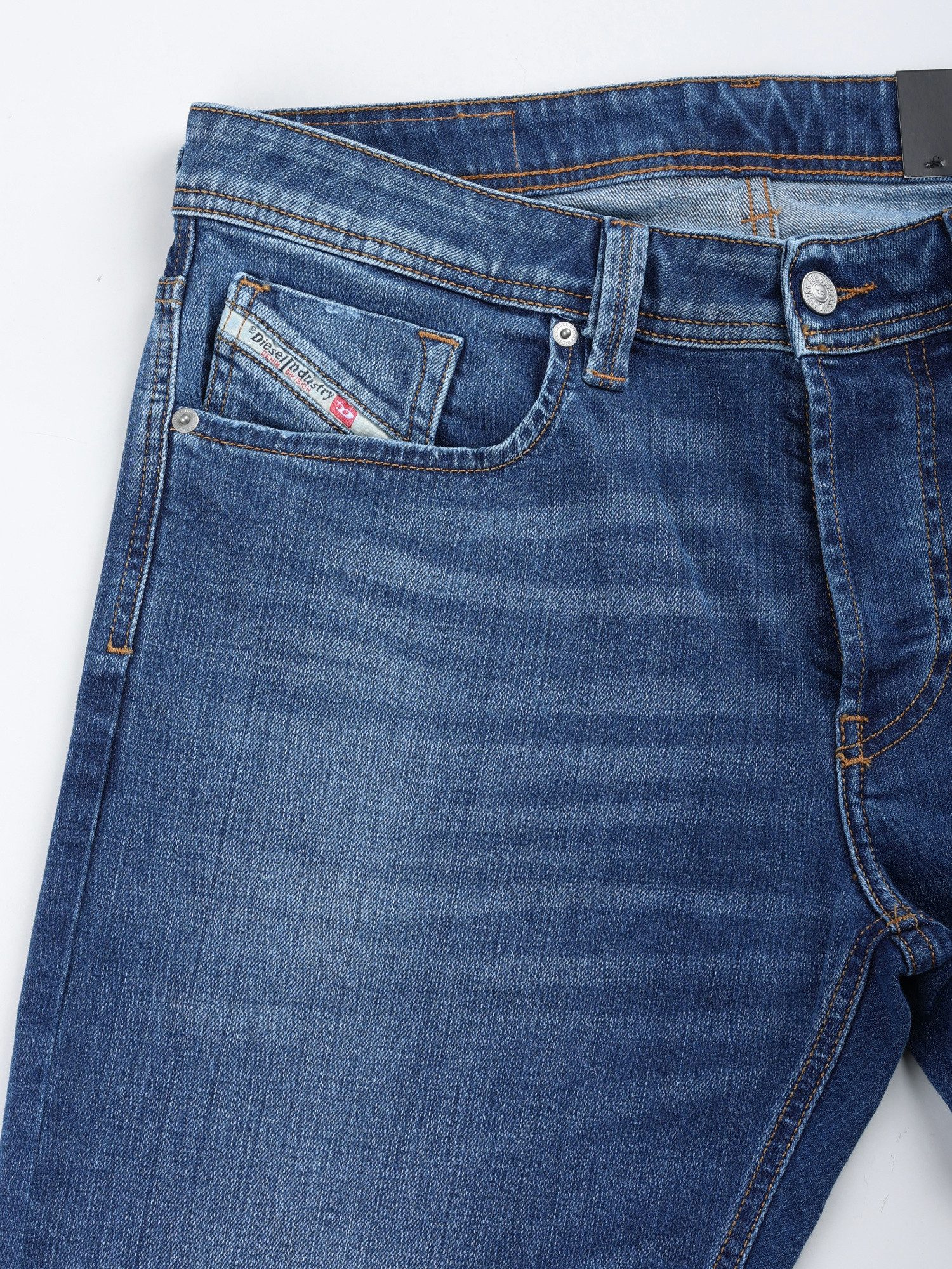 Diesel Straight-Jeans Regular Fit, Extra-Lang - MARKEE - Länge: 32 niedrige Leibhöhe, Mittlerer Stretch