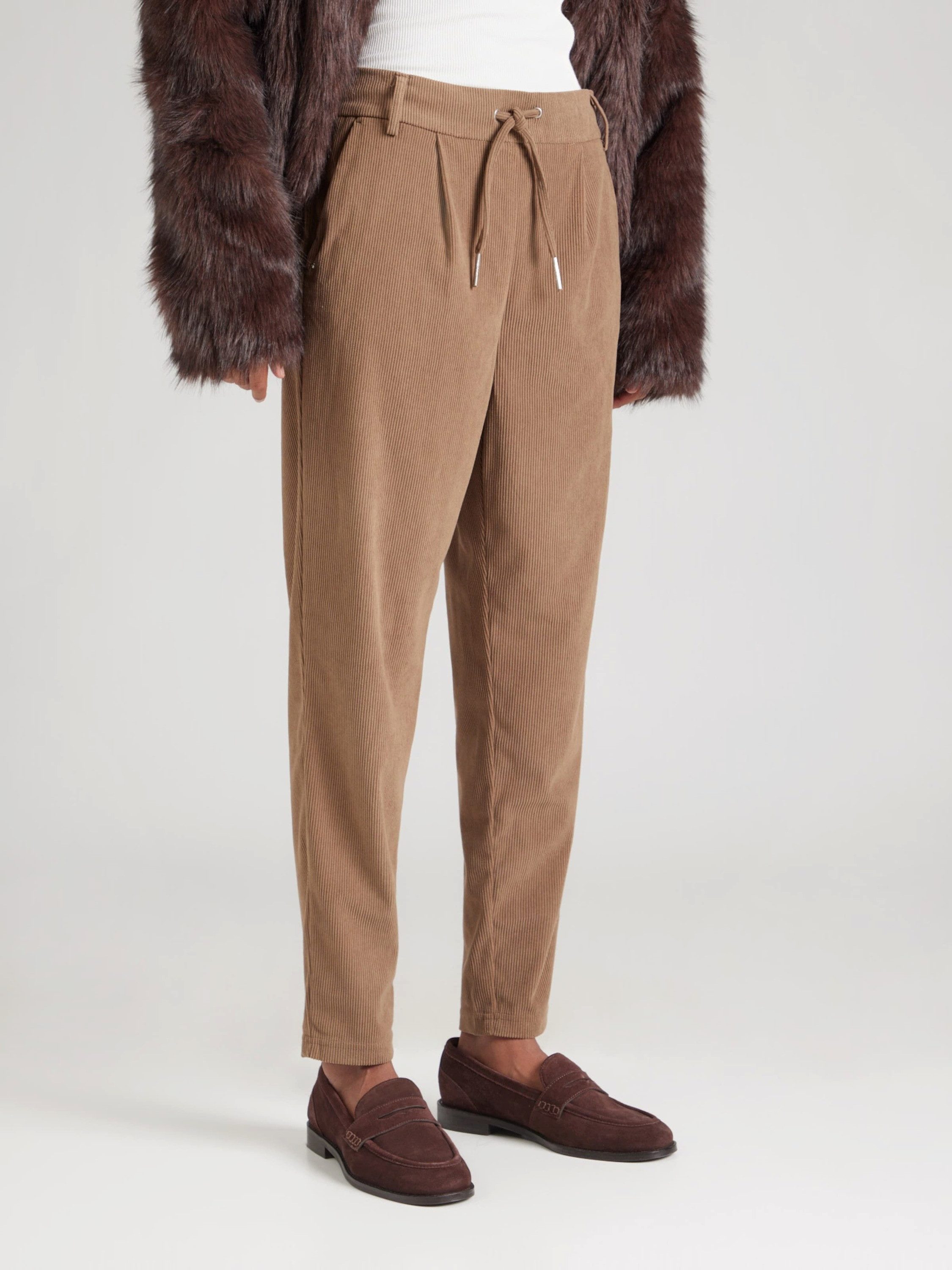 ONLY Bundfaltenhose ONLPOPTRASH-LIAS (1-tlg) Drapiert/gerafft