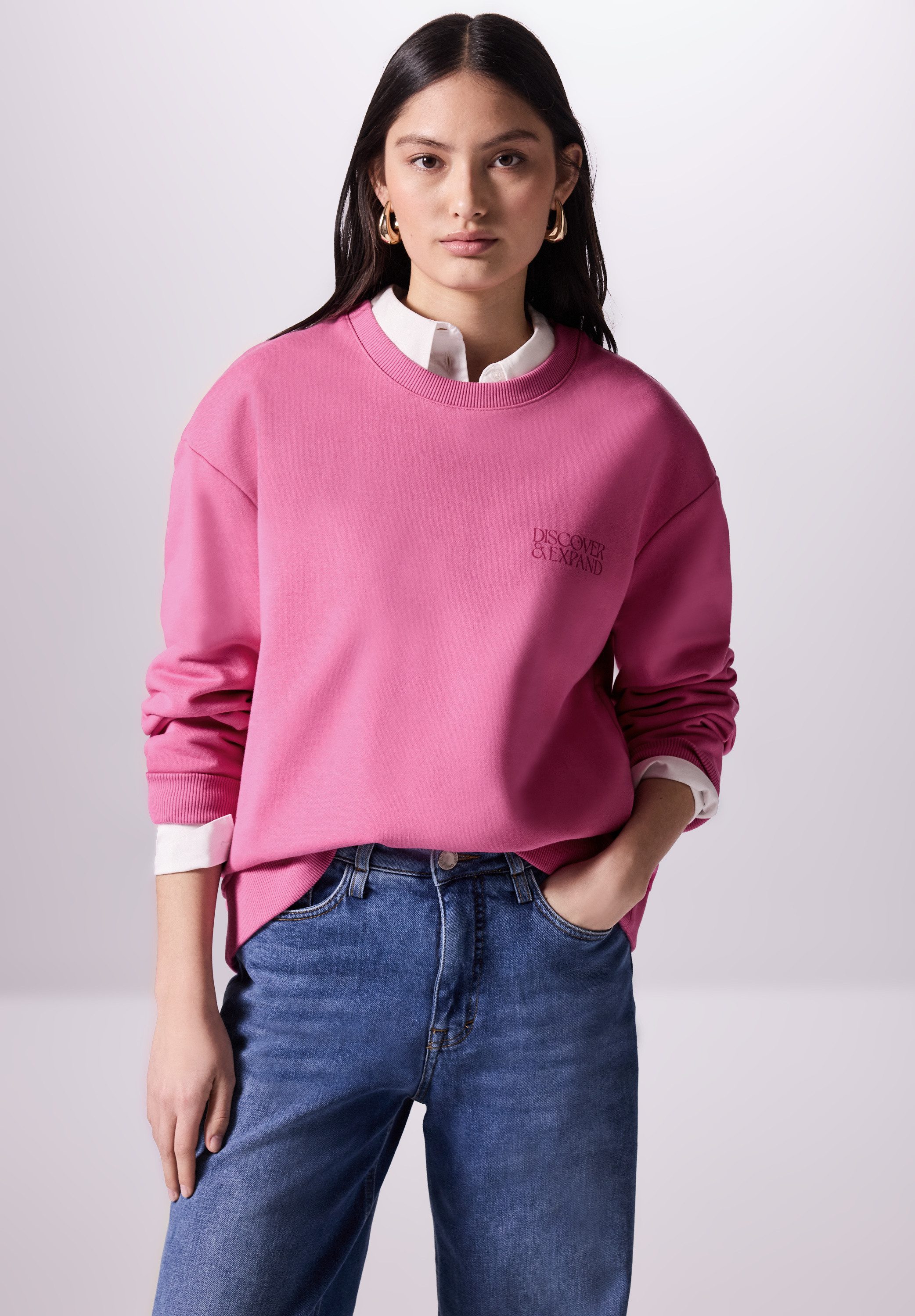 Sweatshirt