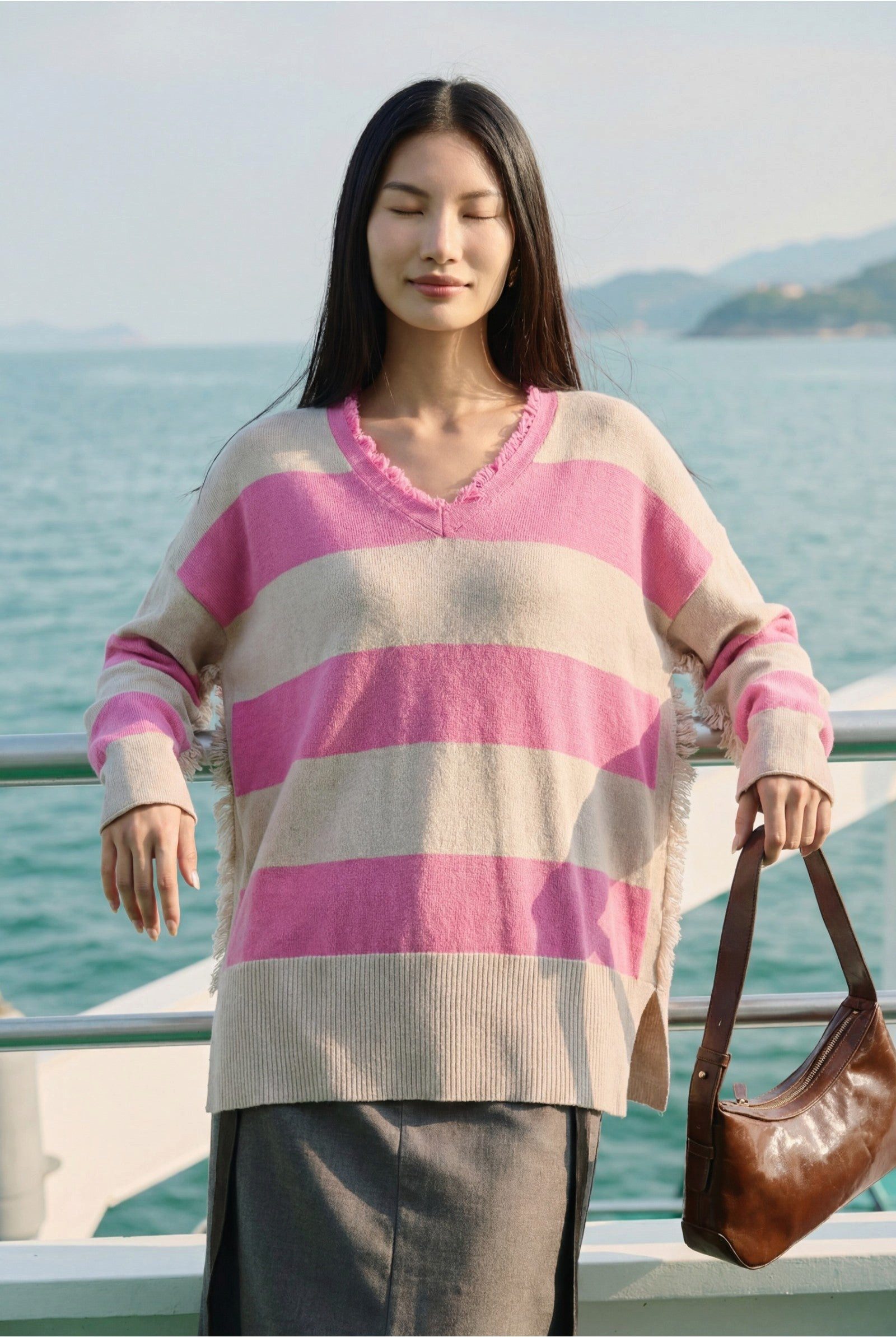 Zaubermond Strickpullover Boho Loose Pullover mit V-Ausschnitt, Blockstreifen & Fransen