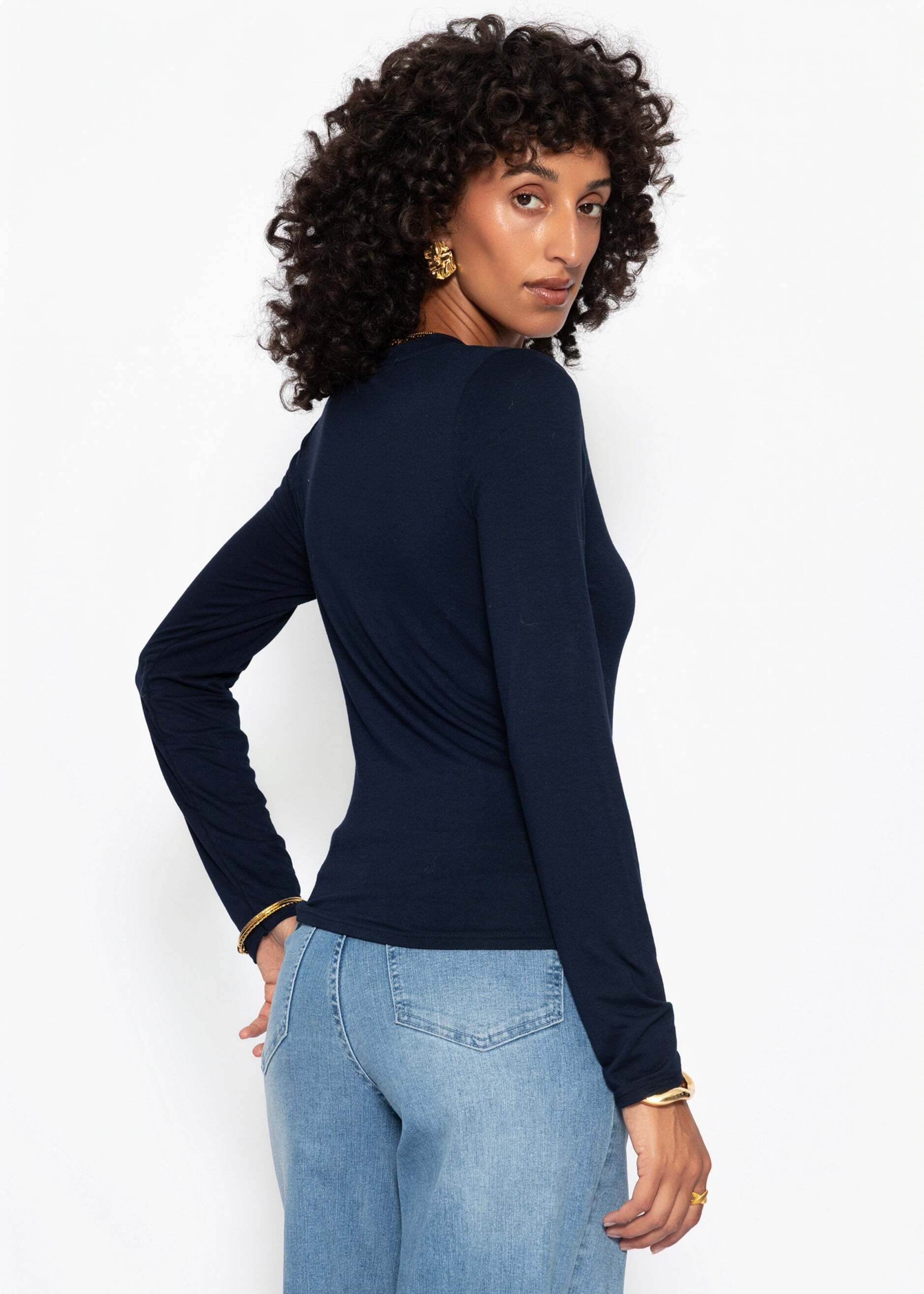 SASSYCLASSY Langarmshirt Langarmshirt mit V-Ausschnitt für Damen Anliegendes Shirt mit extra langen Ärmeln aus Viskose Burgundy – Bild 4 von 5